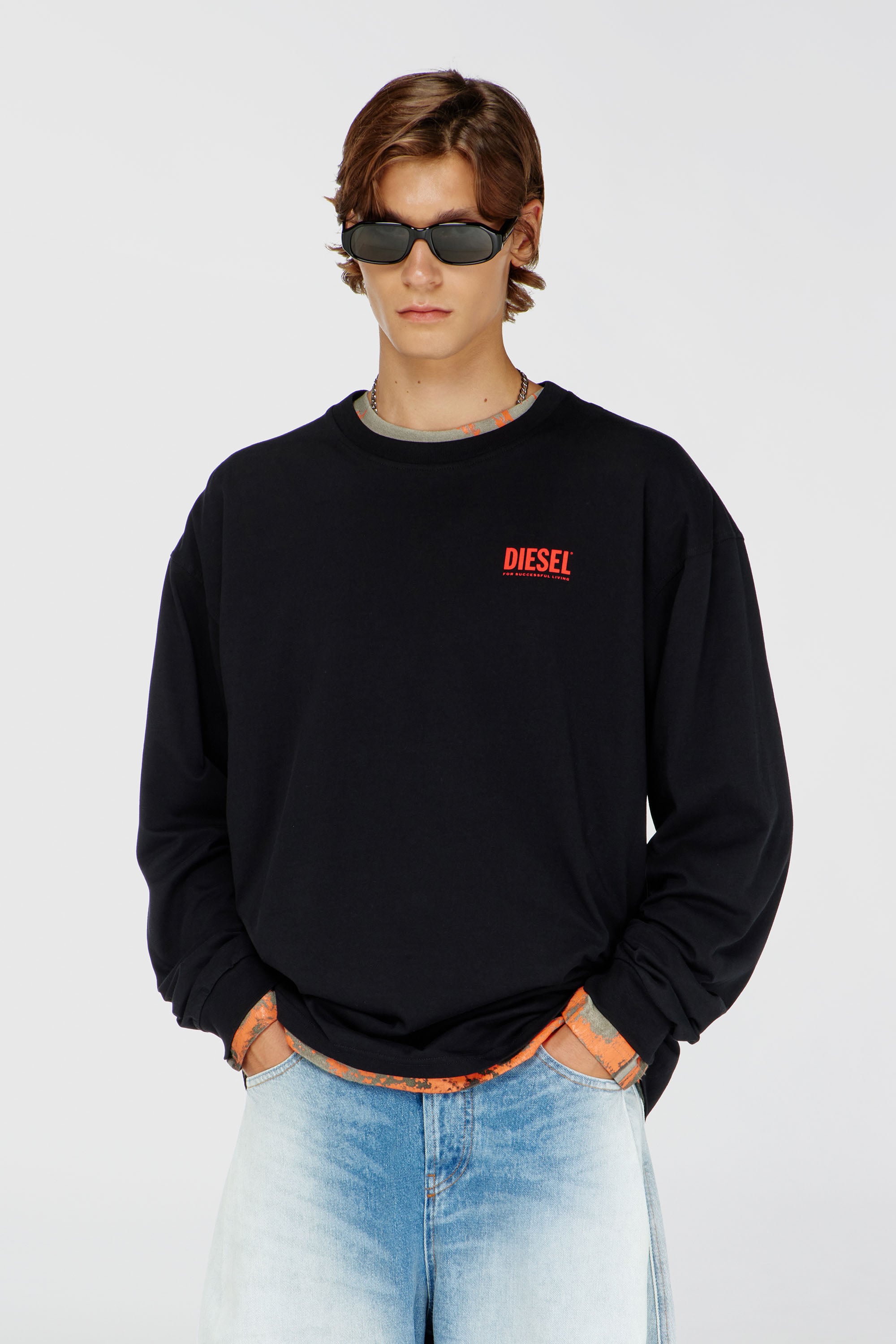 Diesel - T-BOXT-LS-BISK, Man's Relaxed long-sleeve T-shirt with Biscotto logo in Black - 1