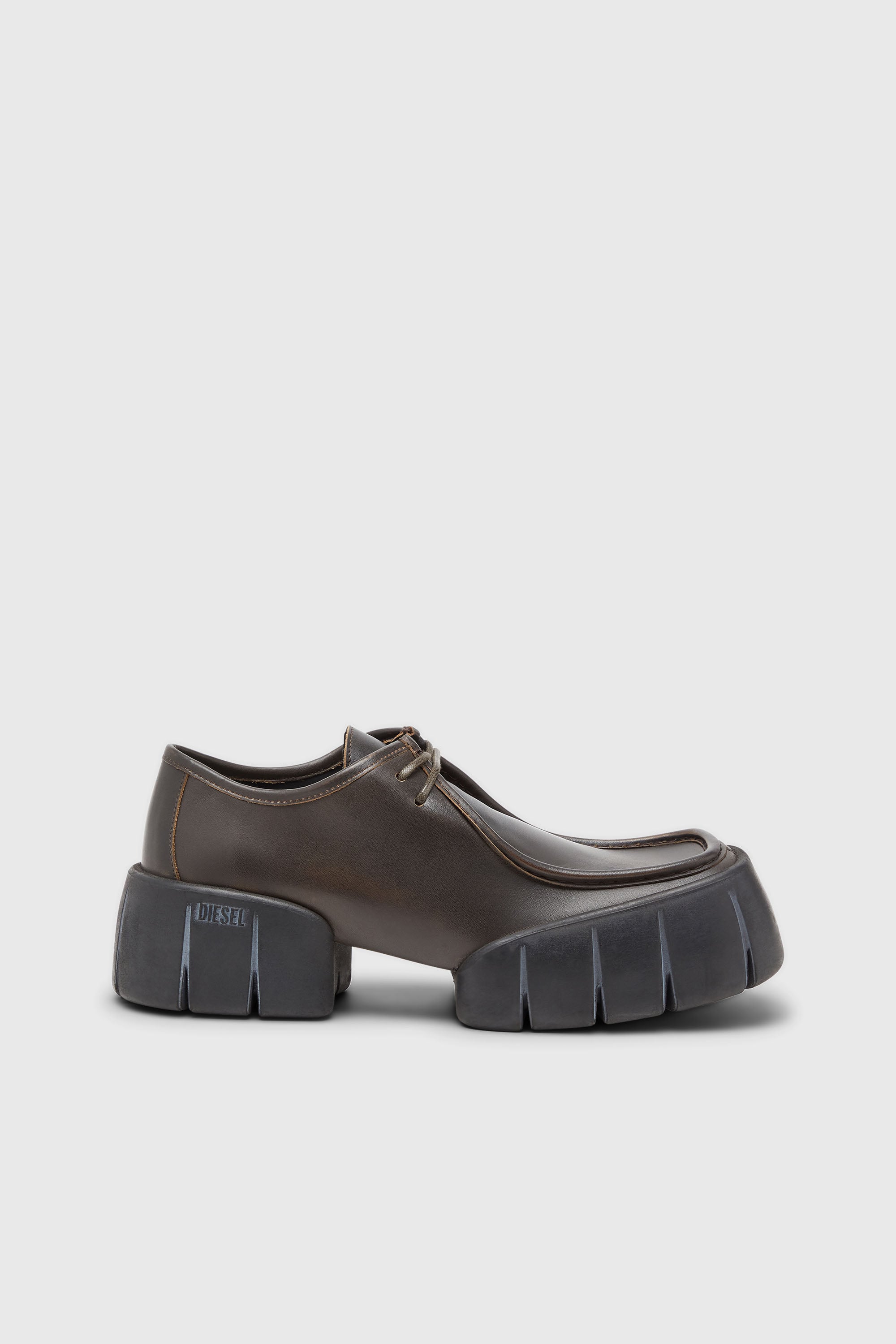 Diesel - D-TEX WB, D-Tex-Chaussures style mocassin en cuir bross&eacute; Homme in Marron - 1