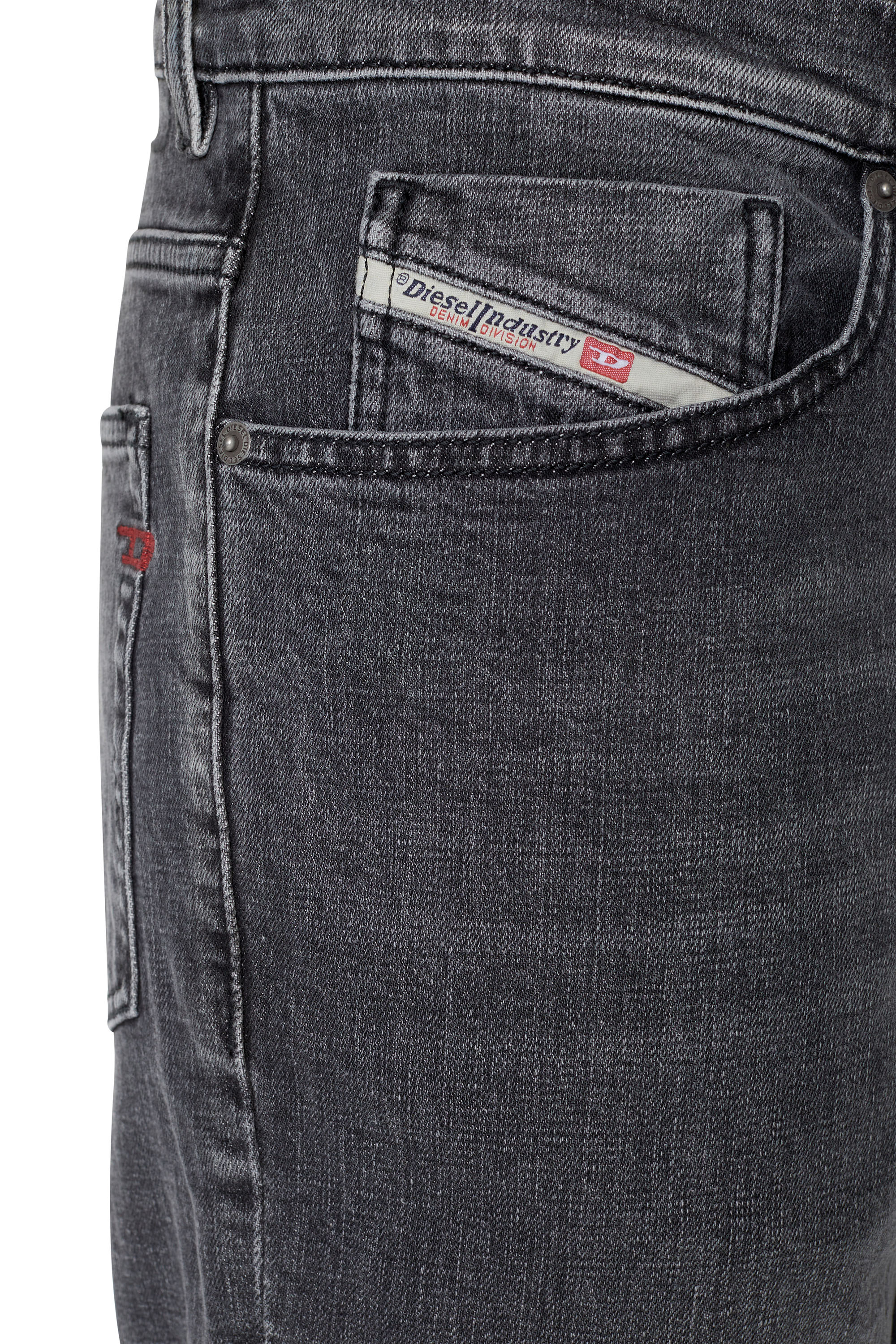 2005 D-Fining Tapered Jeans 09C47