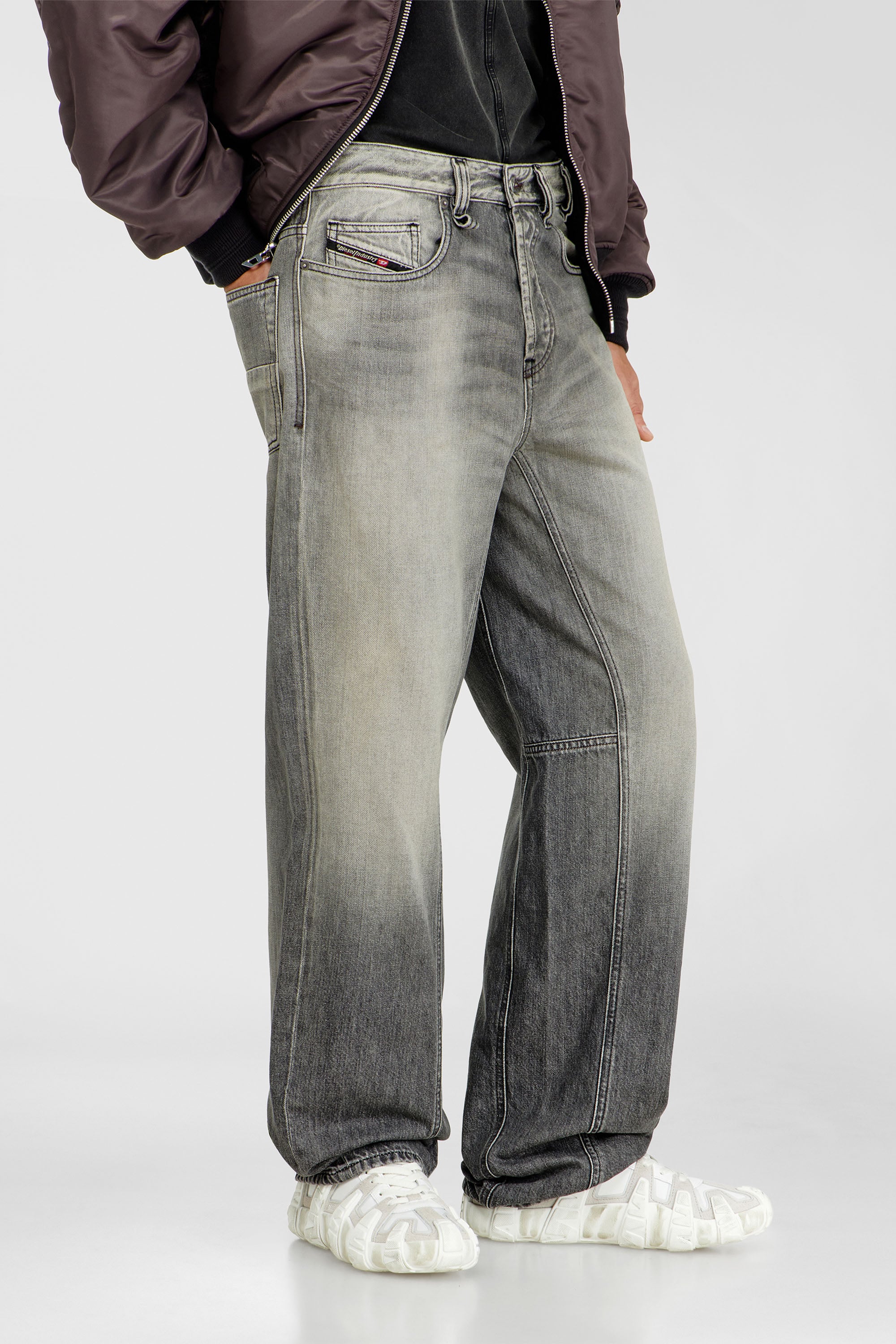 Men's Relaxed Jeans | Low Waist 2001 D-MacroGrey | Diesel US