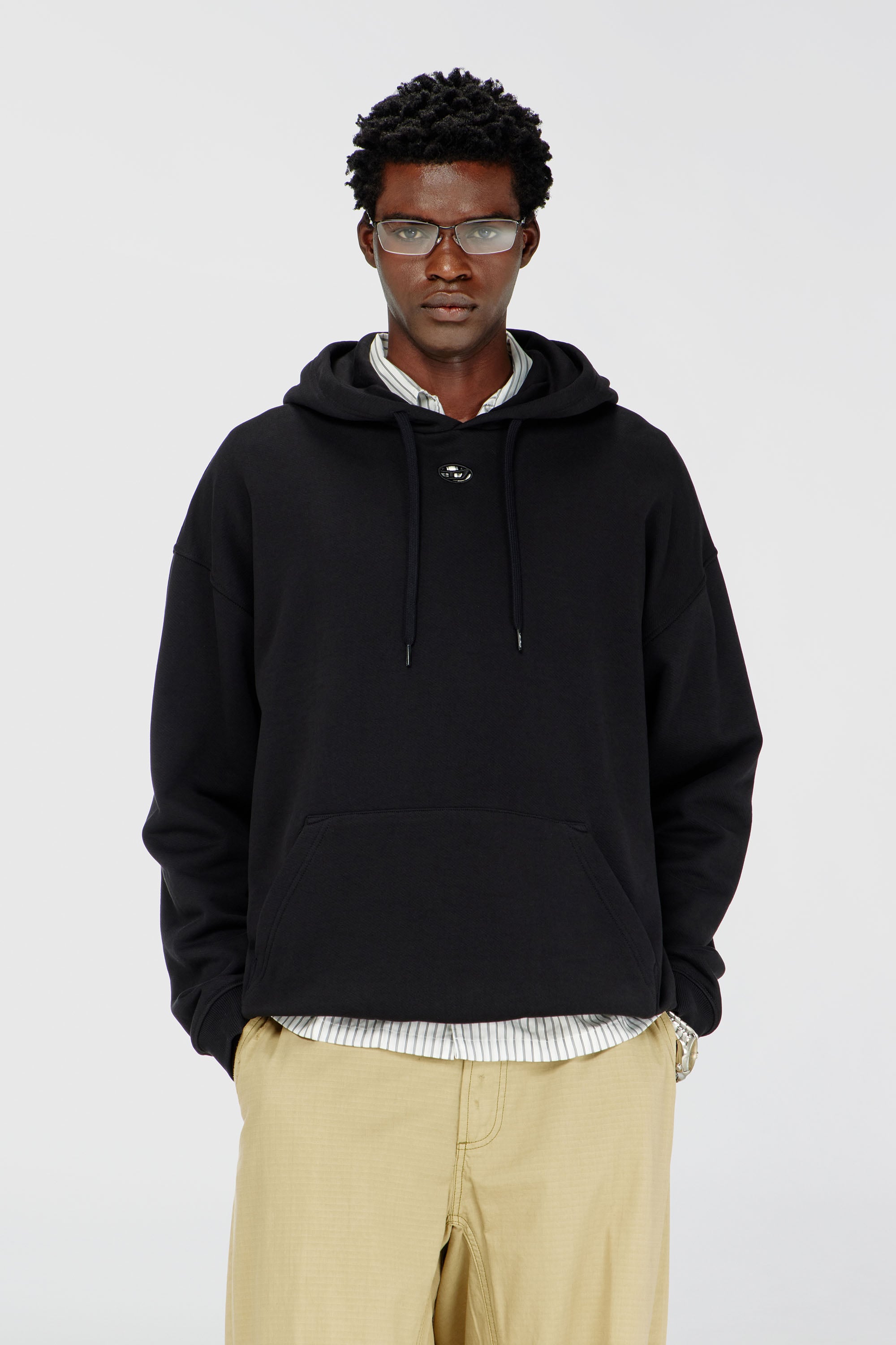 Diesel - S-BOXT-HOOD-DCO, Sudadera de corte relajado con bolsillo canguro Hombre in Negro - 1