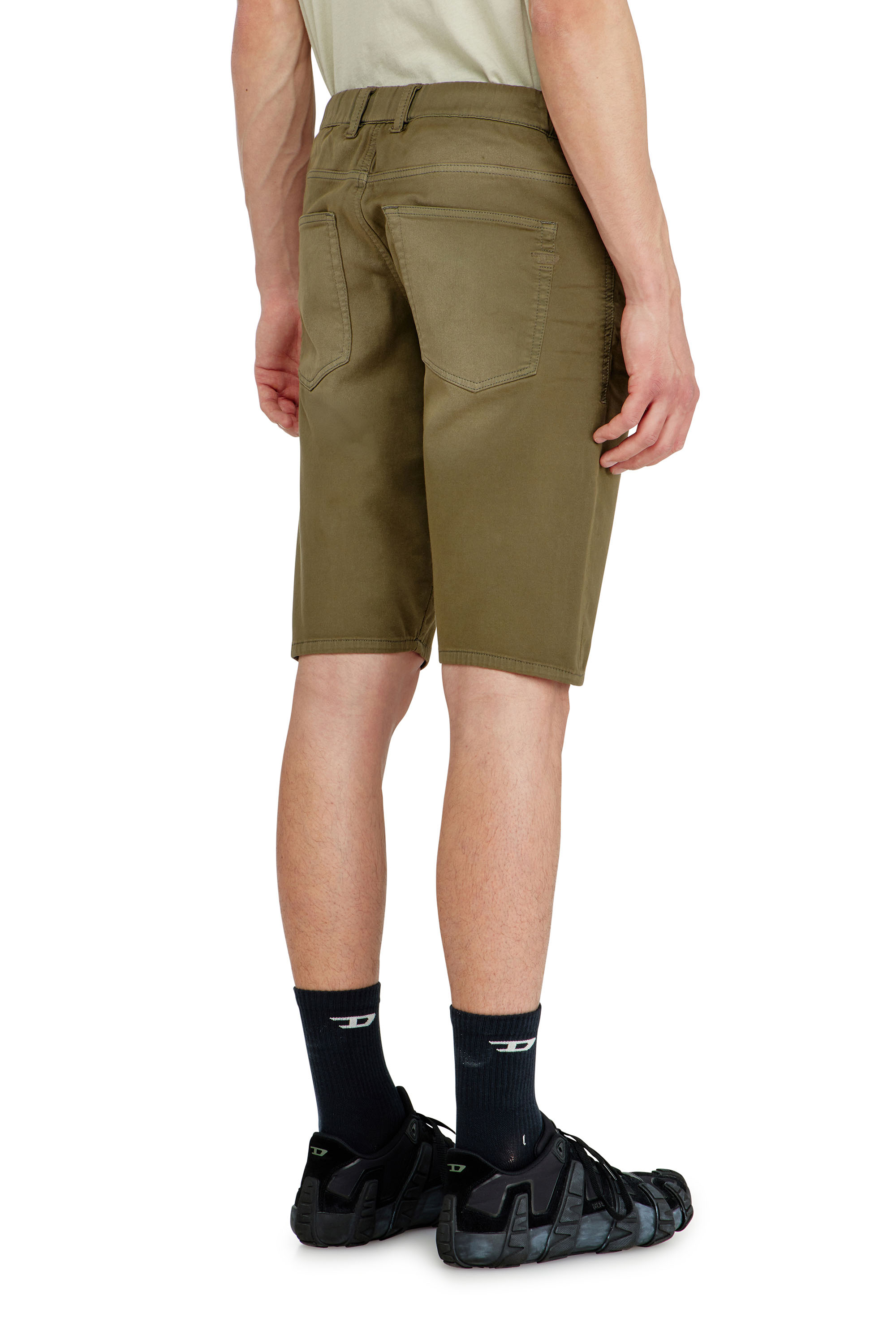 Diesel - 2033 D-KROOLEY-SHORT-BW JOGG, Man's Slim shorts in coloured denim in Military Green - 4