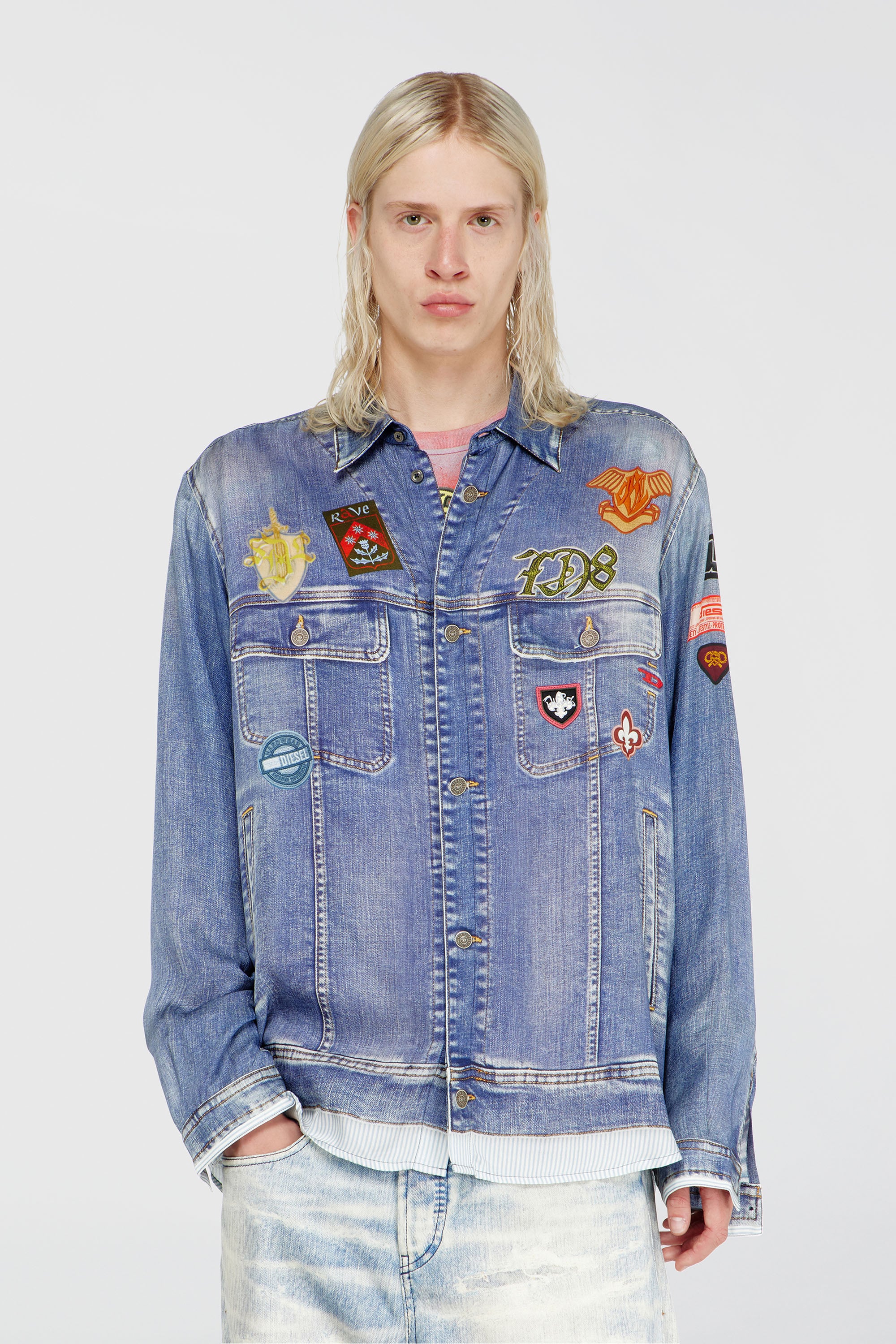 Diesel - S-SIMPLY-PATCH, Camisa satinada con estampado denim trompe-l'oeil Hombre in Azul marino - 1