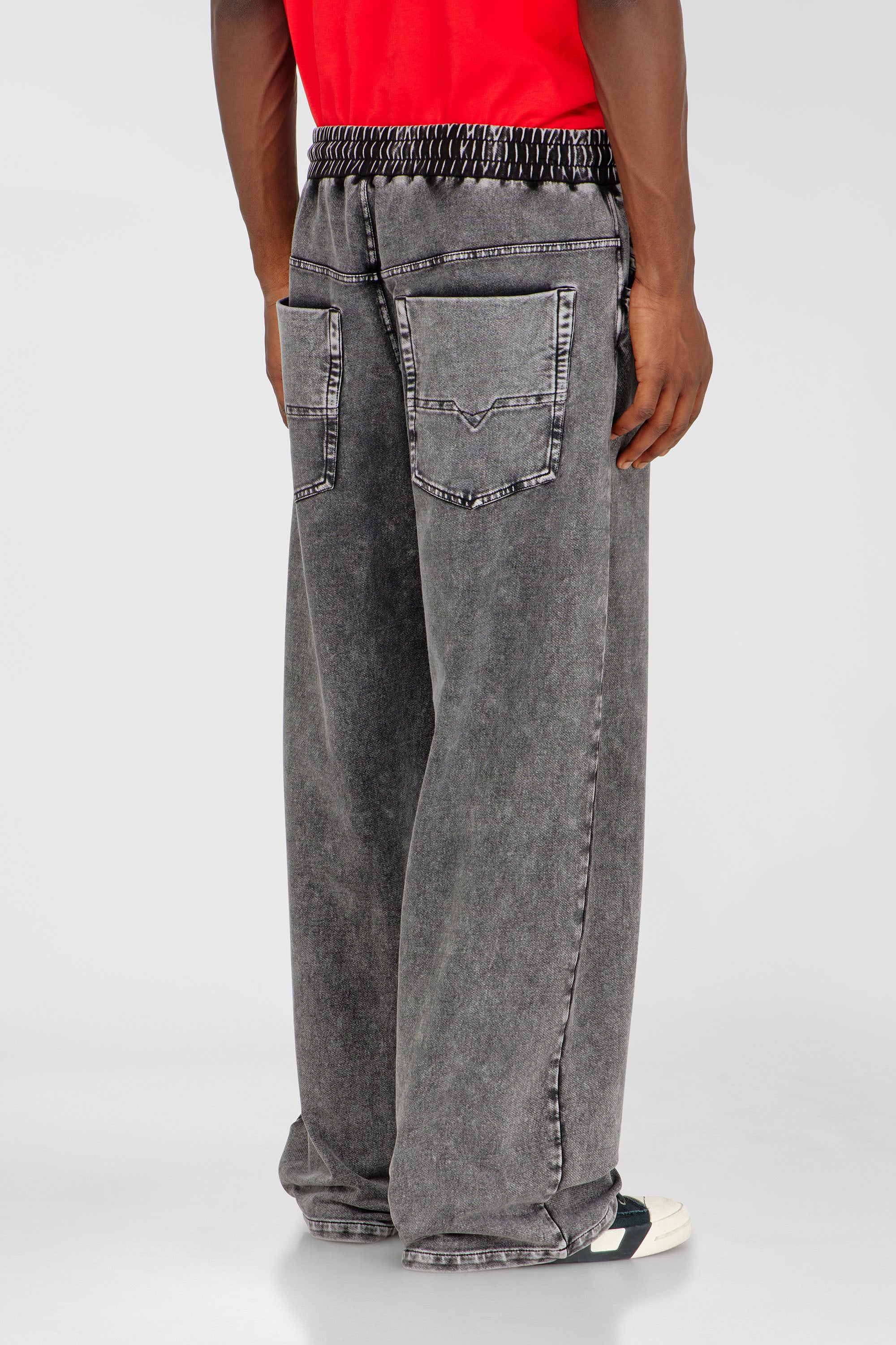 Diesel - P-STUK, Pantalon de surv&ecirc;tement effet denim Homme in Gris - 4
