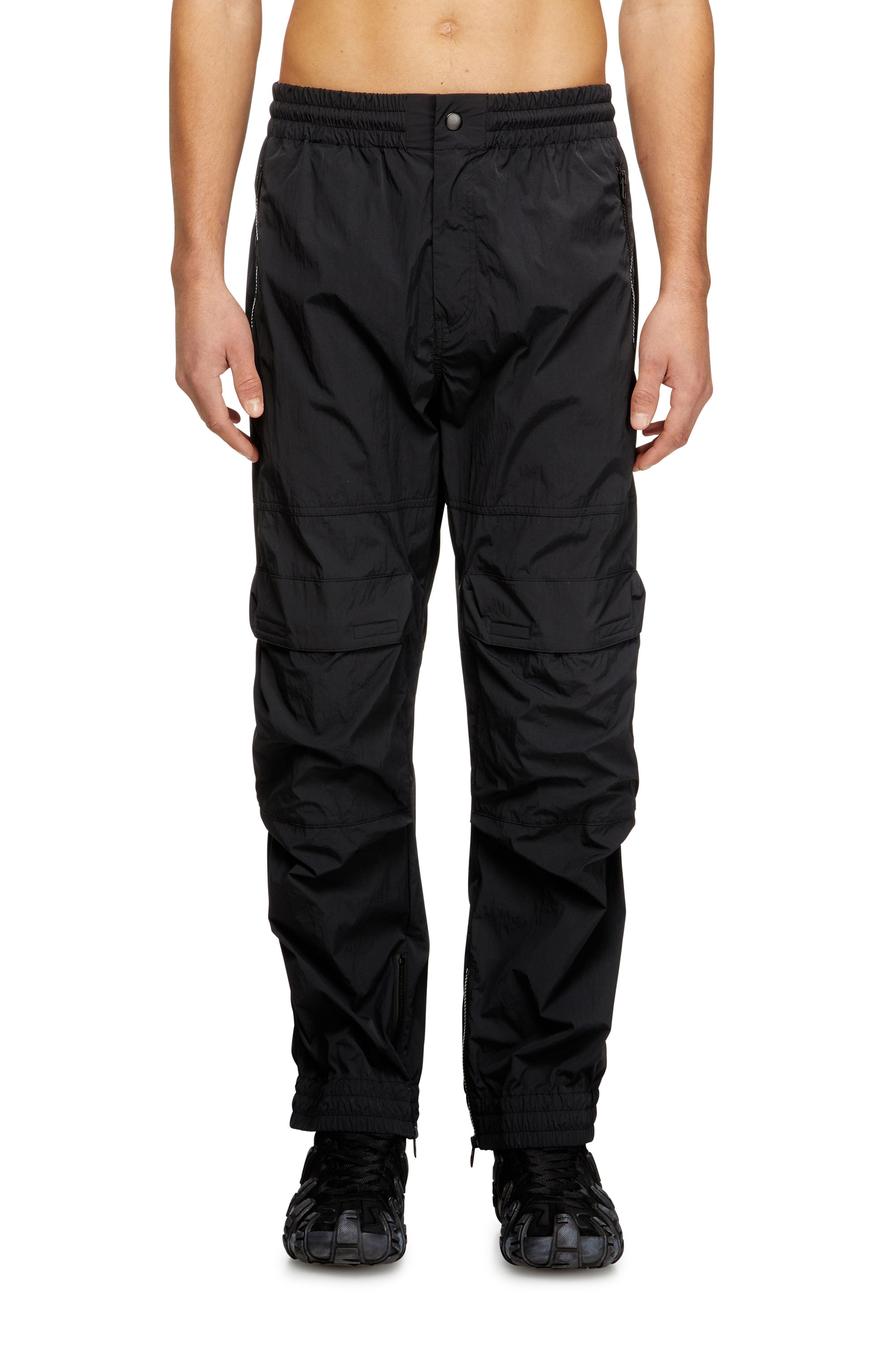 Diesel - P-BEECK-WRD-AKAD, Pantalon en nylon avec poches cargo Homme in Noir - 1