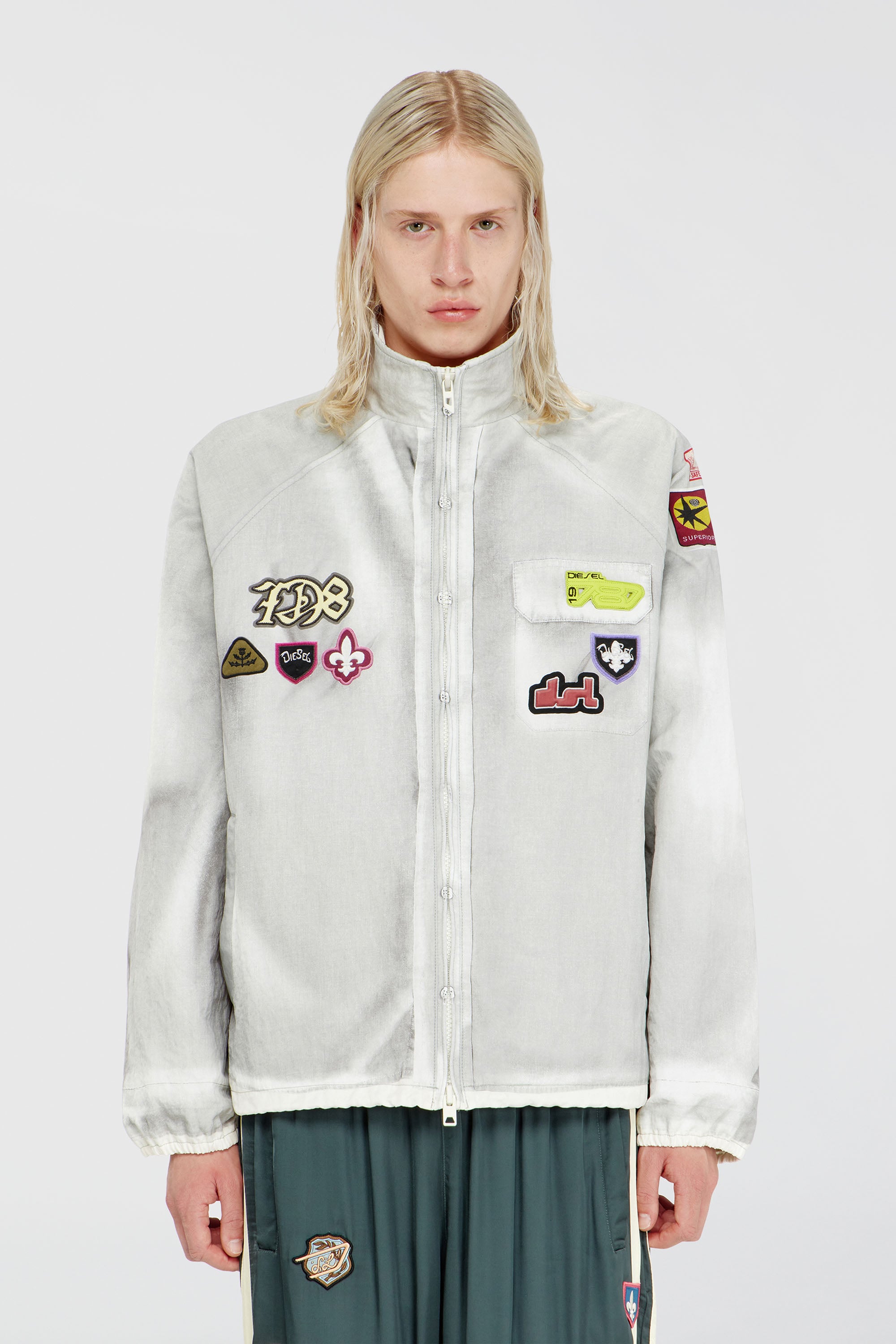 Diesel - J-PATCH, Cazadora cortavientos con parches trompe l&rsquo;oeil Hombre in Gris - 6