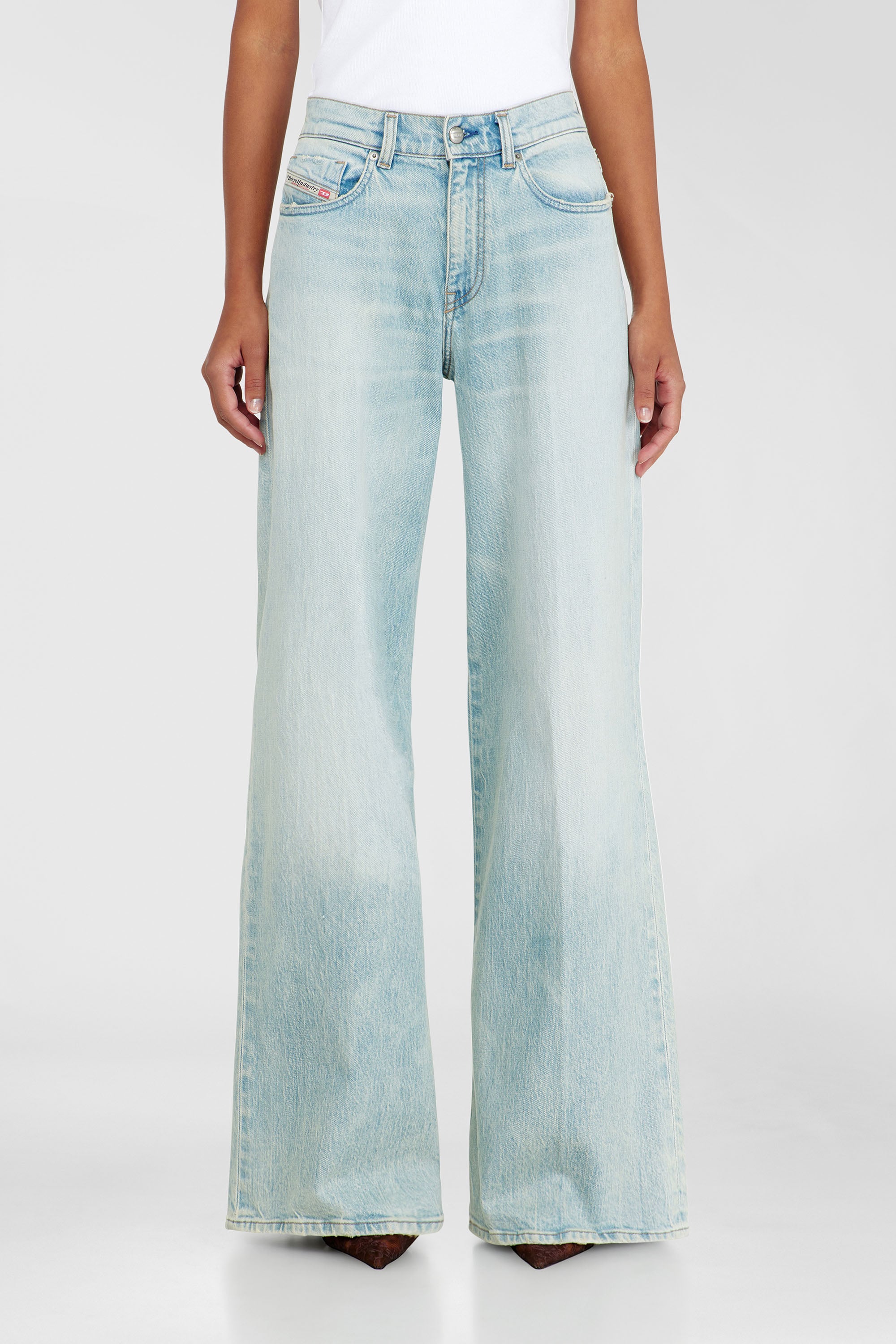 Diesel - Woman's Flare Jeans 1978 D-Akemi 0KBBX, Light Blue - 1