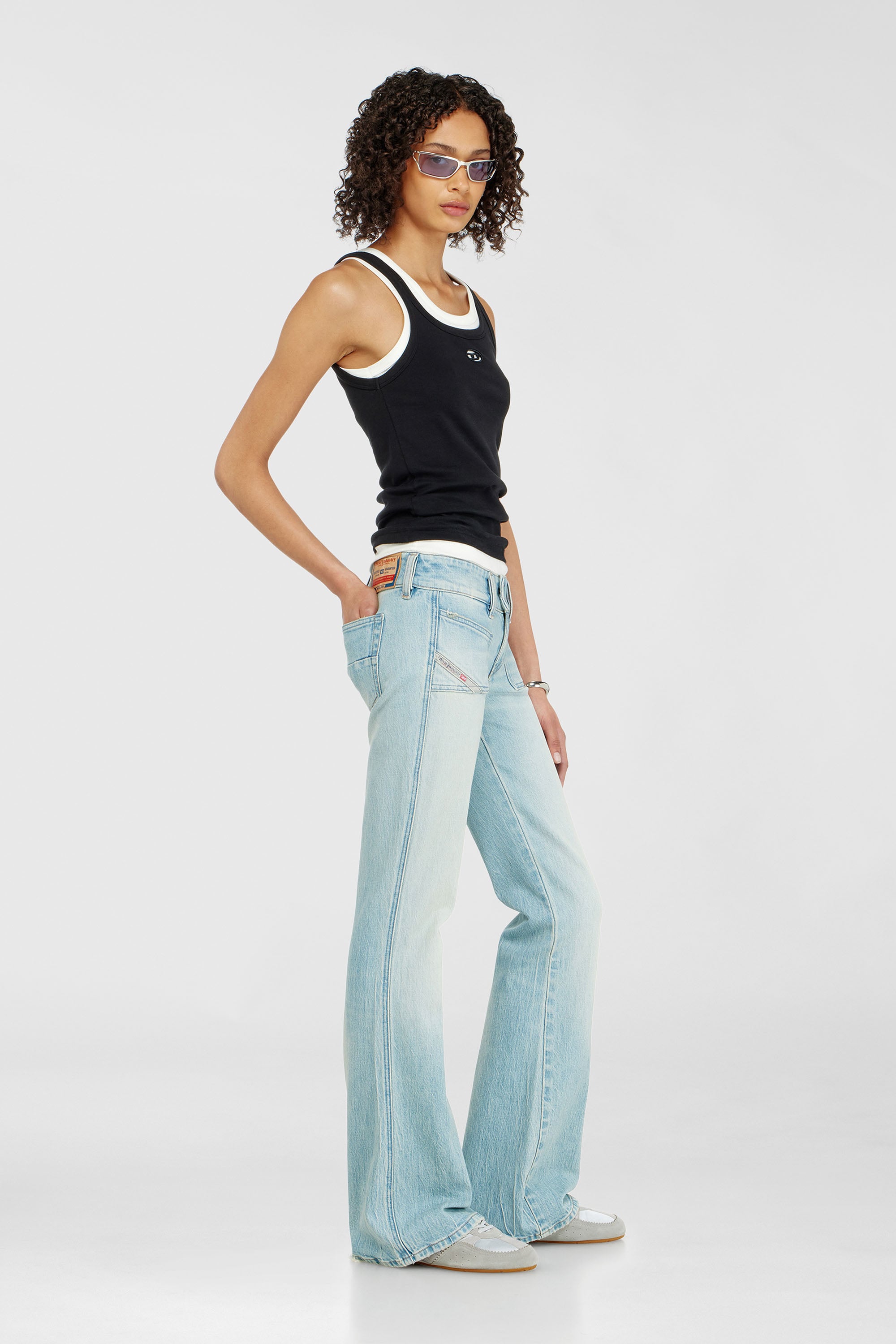 Diesel - Bootcut Jeans D-Hush 0KBBX Femme, Bleu Clair - Image 3