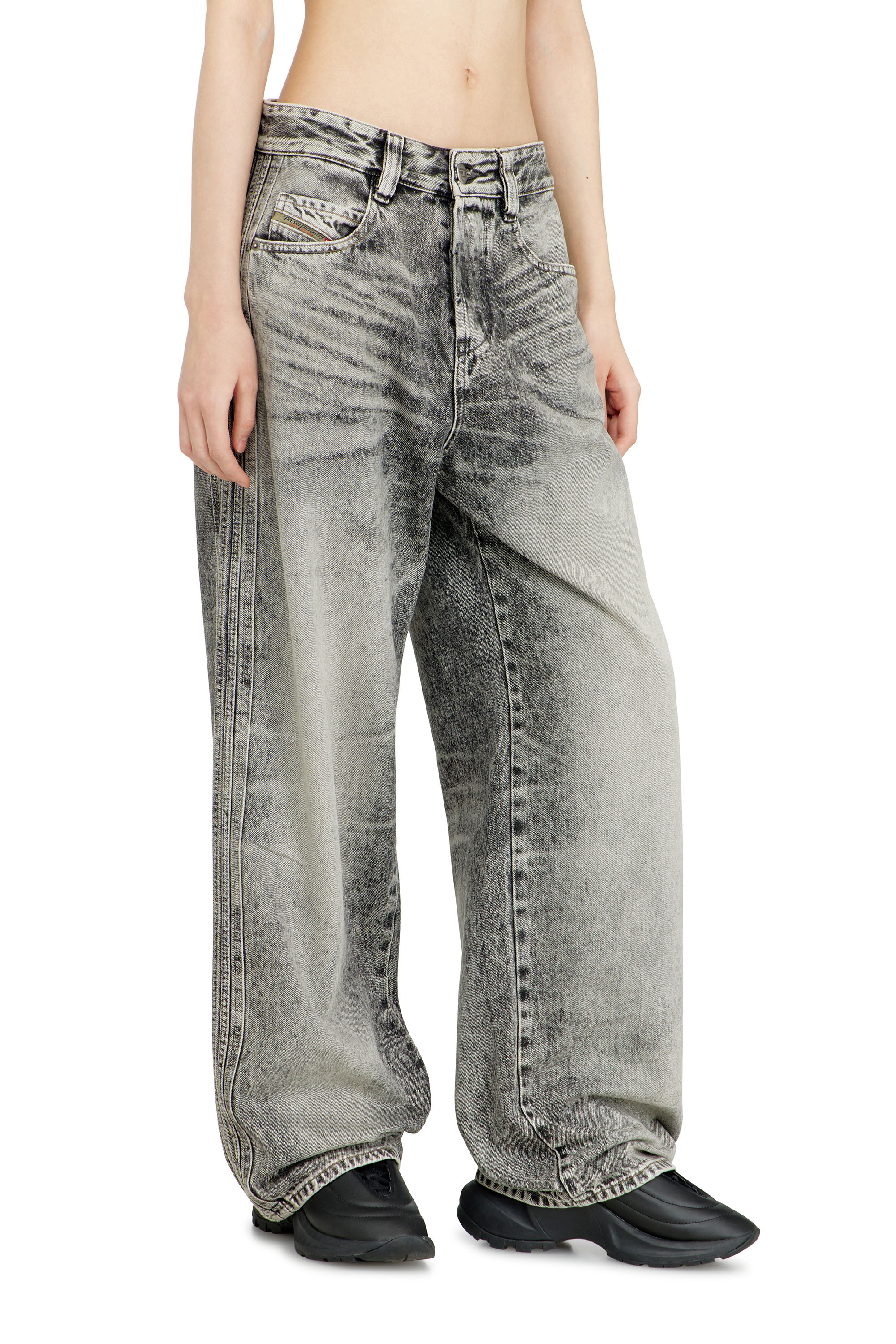Diesel - Relaxed Jeans 1997 D-Enim-M 09P11 Unisex, Gris Claro - 1