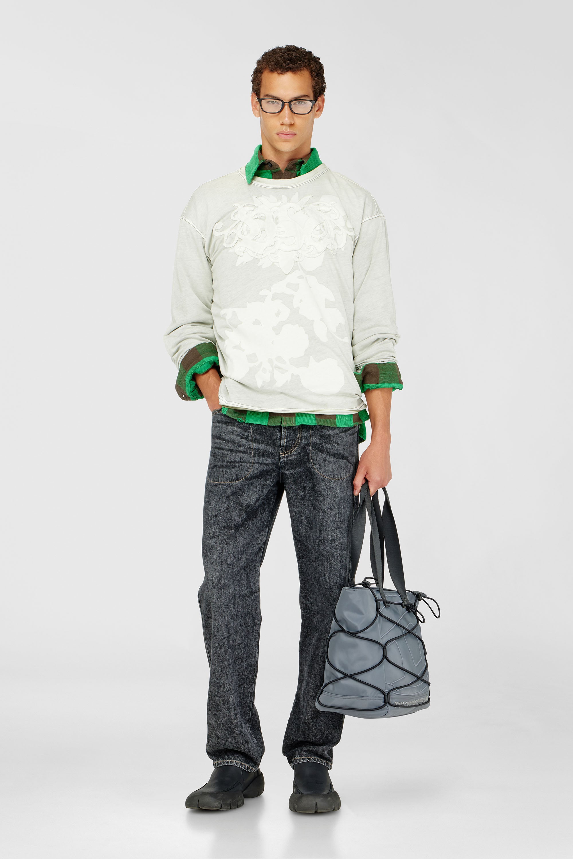 Diesel - T-RIVY-LS, Male's Long-sleeve T-shirt with floral print and logo patch in Grey/White - 2