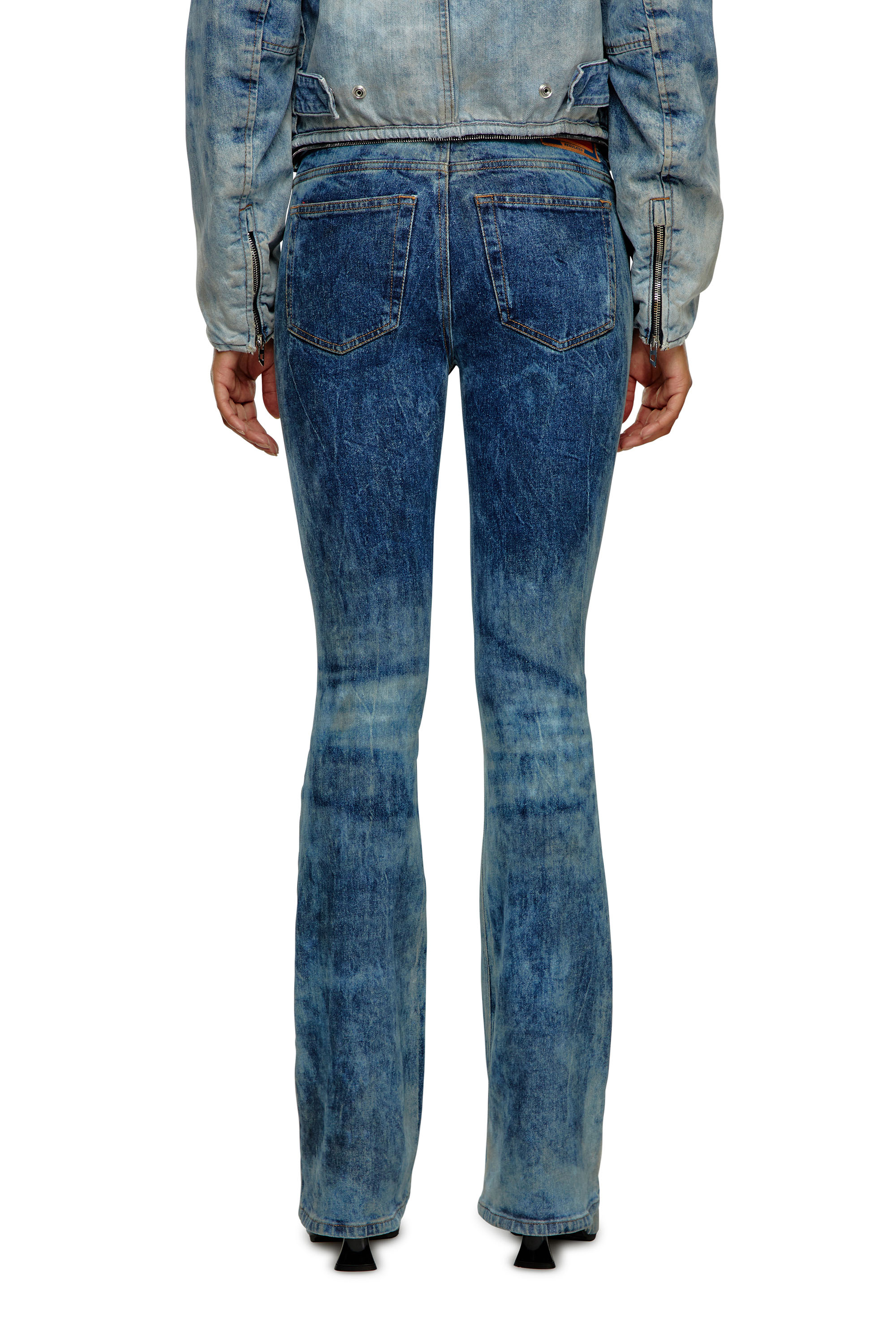 Diesel - Bootcut Jeans 1969 D-Ebbey 0PGAL Femme, Bleu Foncé - Image 5