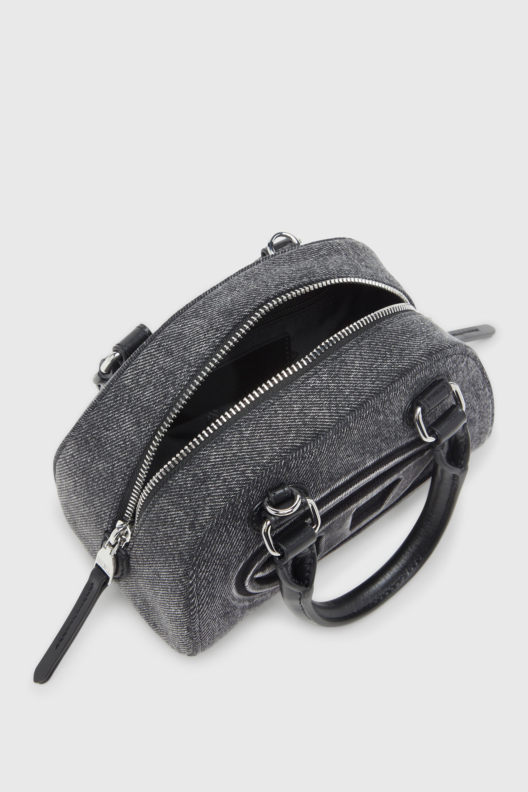 Diesel - 1DR DOME CROSSBODY, 1DR Dome-Peque&ntilde;o bolso tipo bowling en denim lavado Mujer in Gris - 4