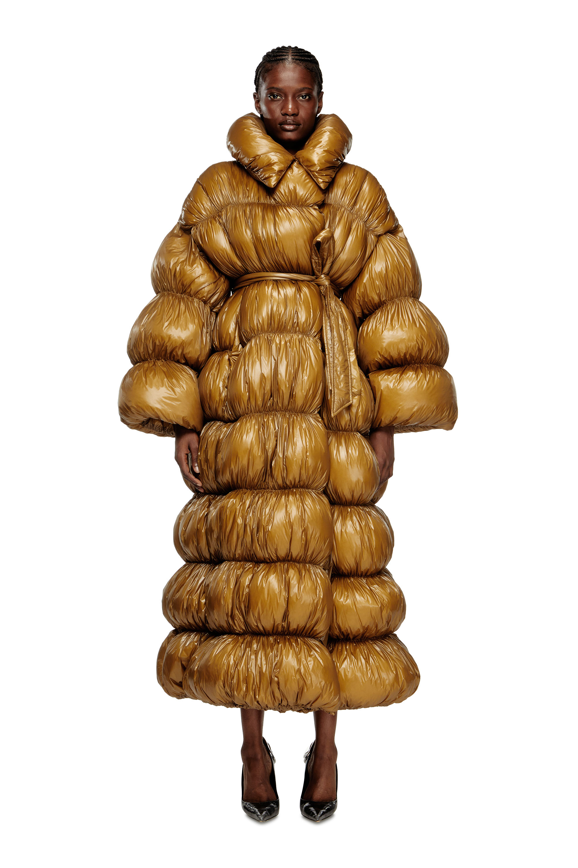 Diesel - W-INONA-LONG, Female's Quilted down coat with belt in Brown - 1