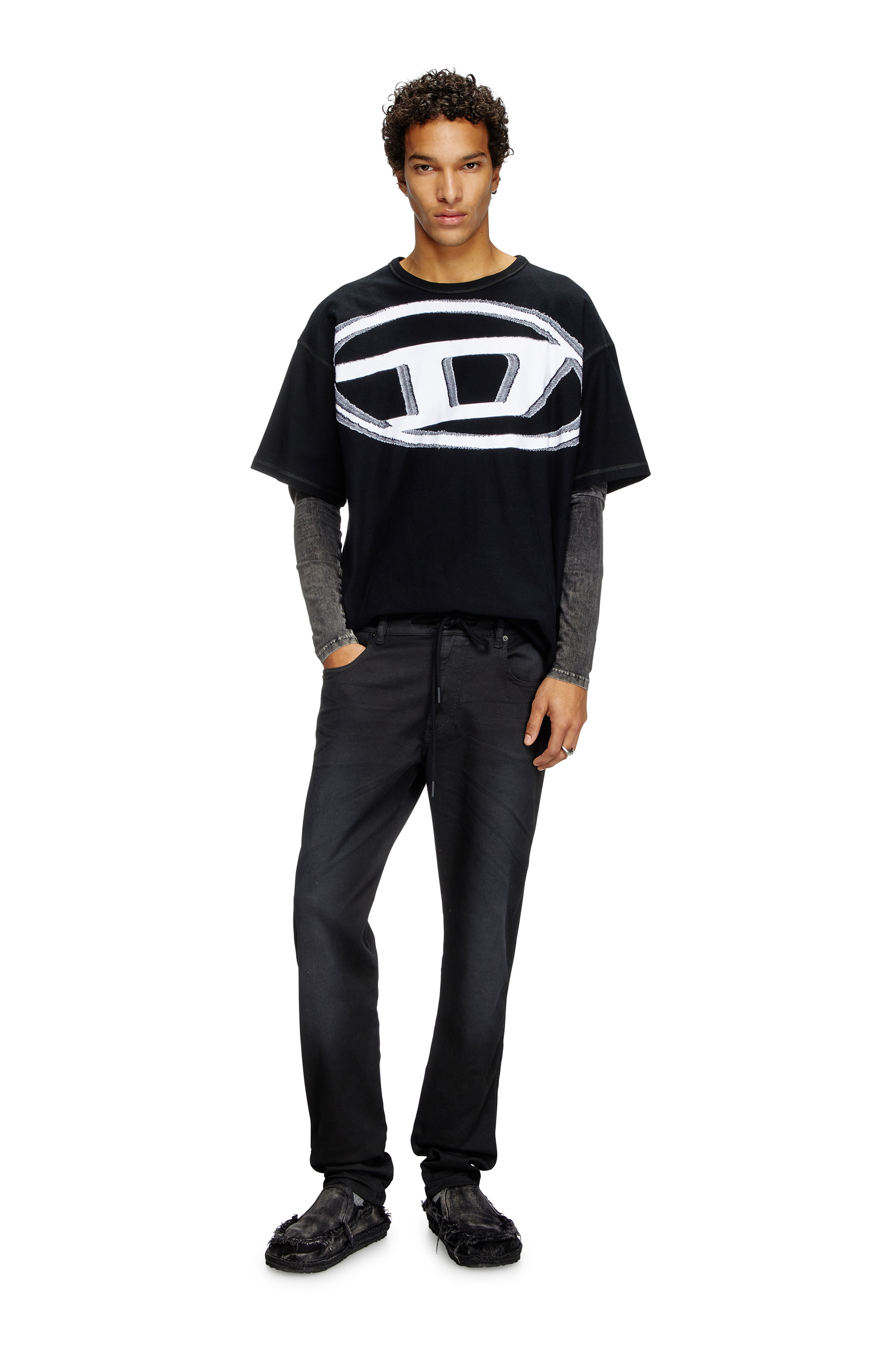 Diesel - Male's Slim 2062 D-Strukt Joggjeans® 0670M, Black - 3