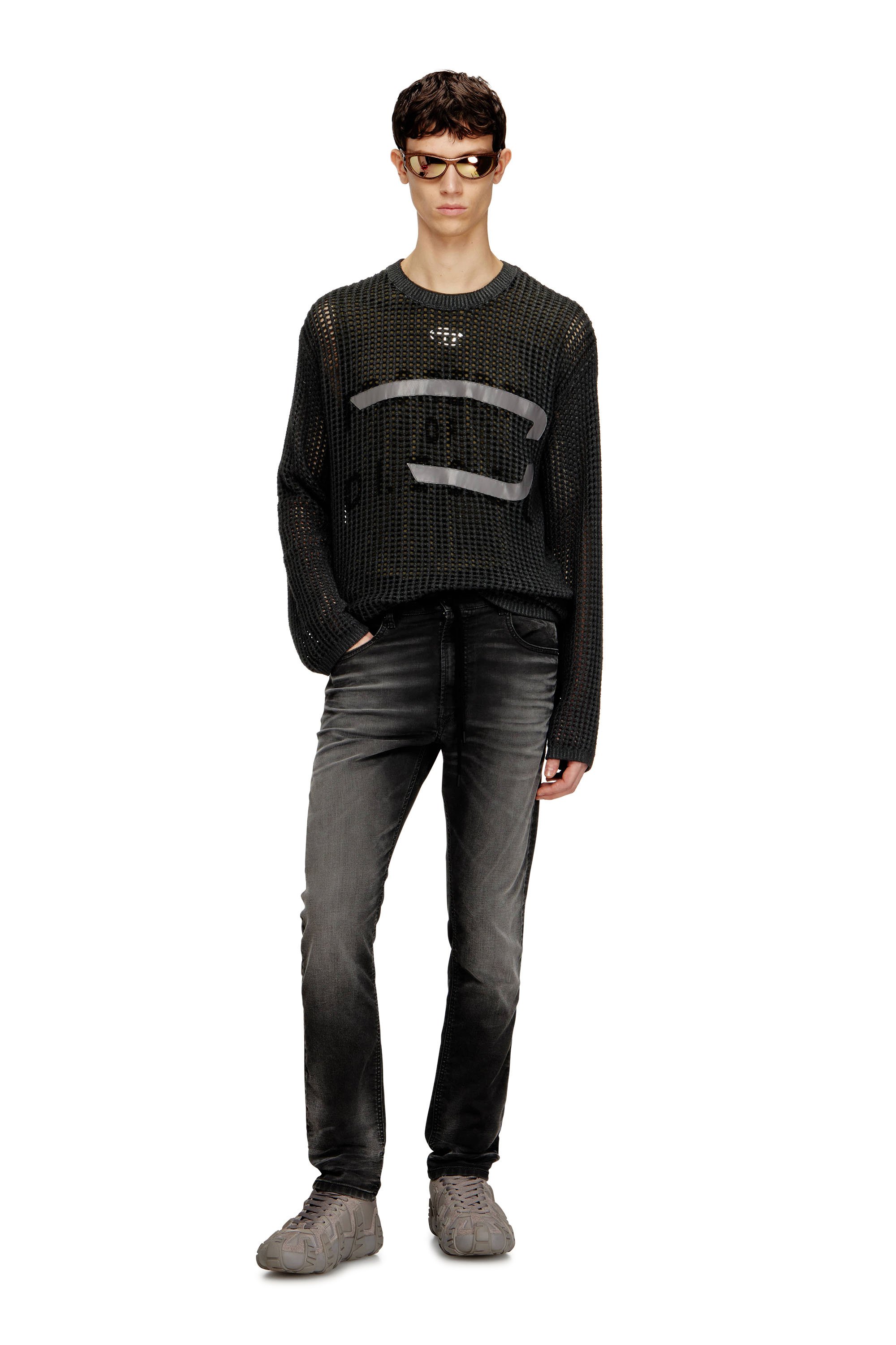 Diesel - Regular 2032 D-Krooley Joggjeans&reg; 068UG Homme, Noir/Gris fonc&eacute; - Image 2