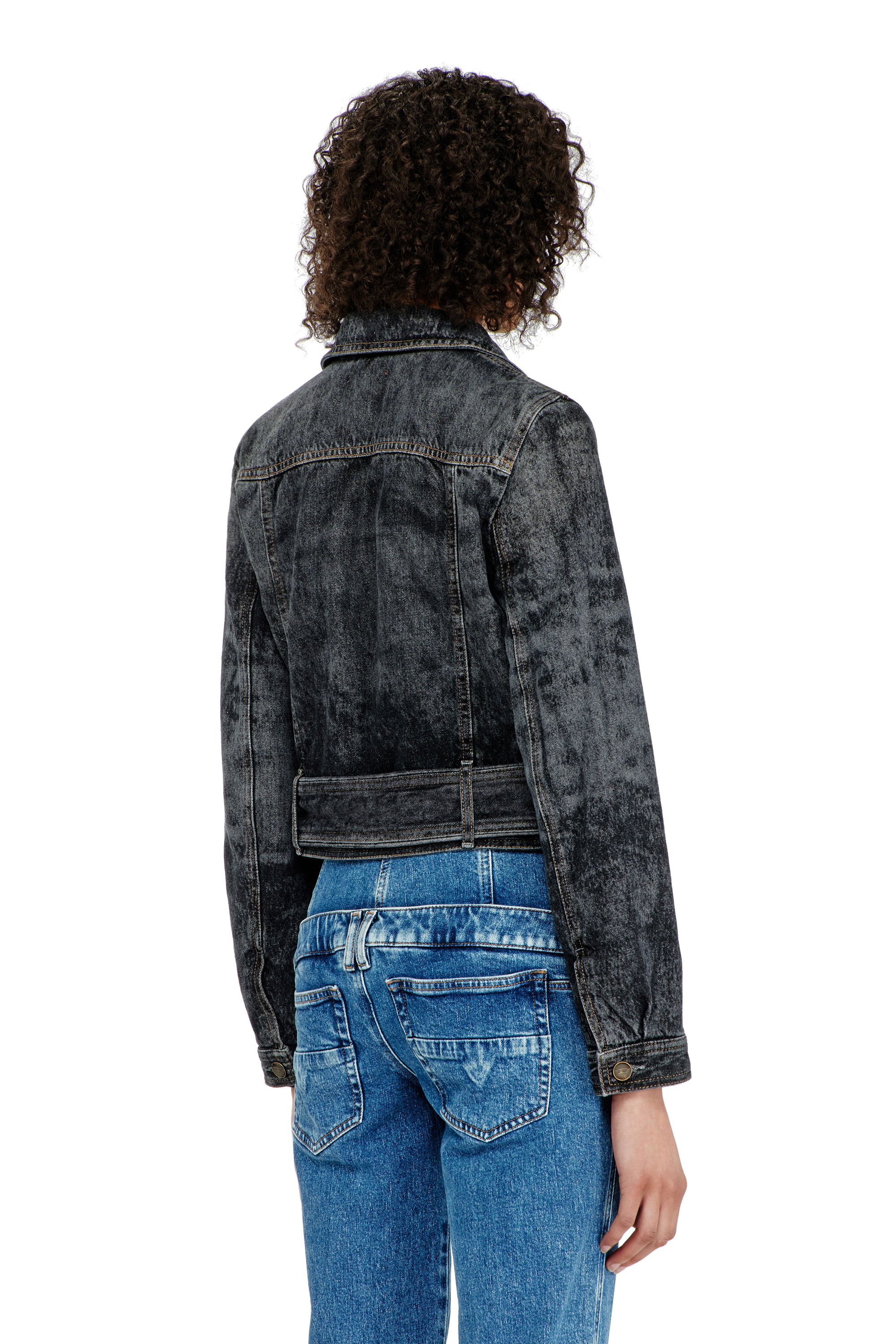 Diesel - DE-LEGEND-S, Chaqueta denim cropped con cintur&oacute;n Mujer in Negro - 5