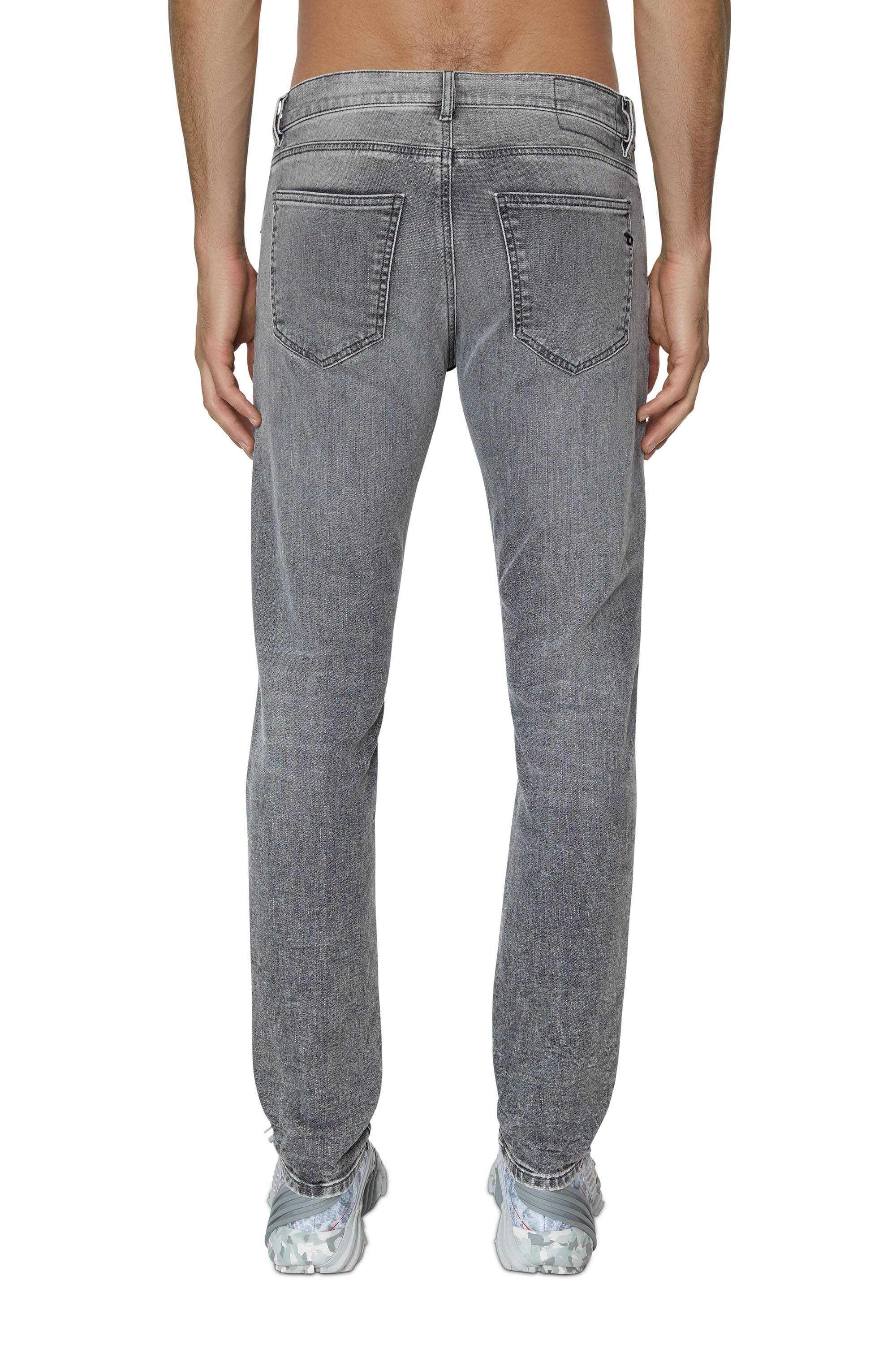Diesel - Slim 2060 D-Strukt Joggjeans&reg; 09D53, Man's Slim 2060 D-Strukt Joggjeans&reg; in Black/Dark grey - 2