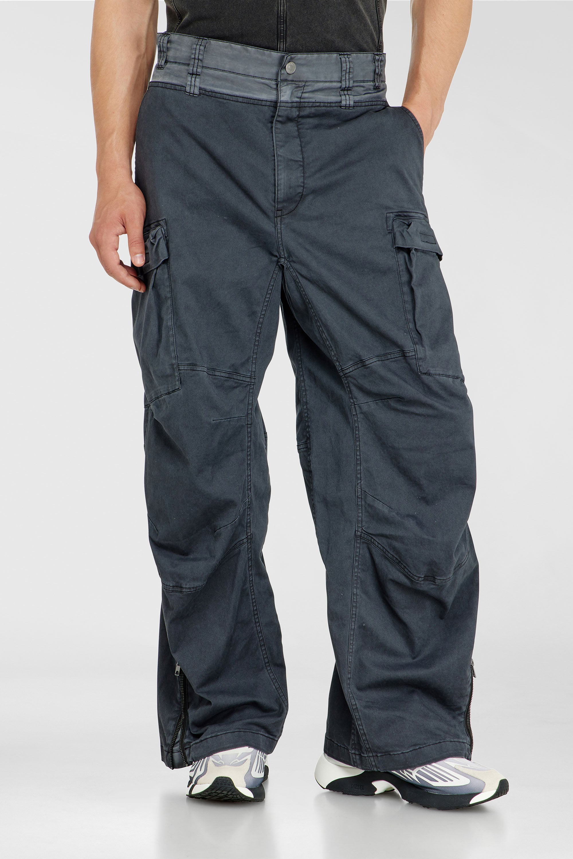 Diesel - P-DELLS, Man's Cargo pants in cotton and nylon in Blue - 2