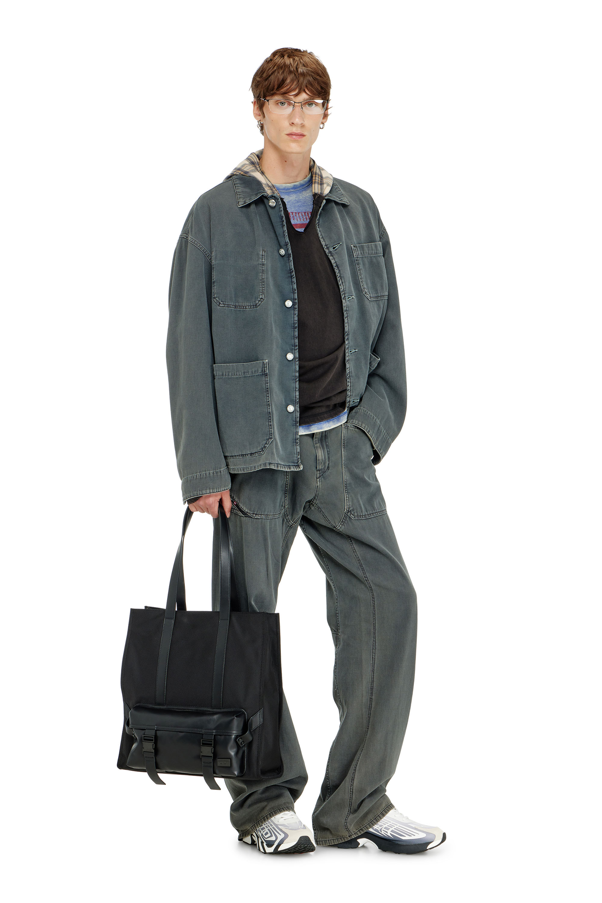 Diesel - D-STACK-U, Chaqueta estilo utility de denim te&ntilde;ido Unisex in Gris - 2
