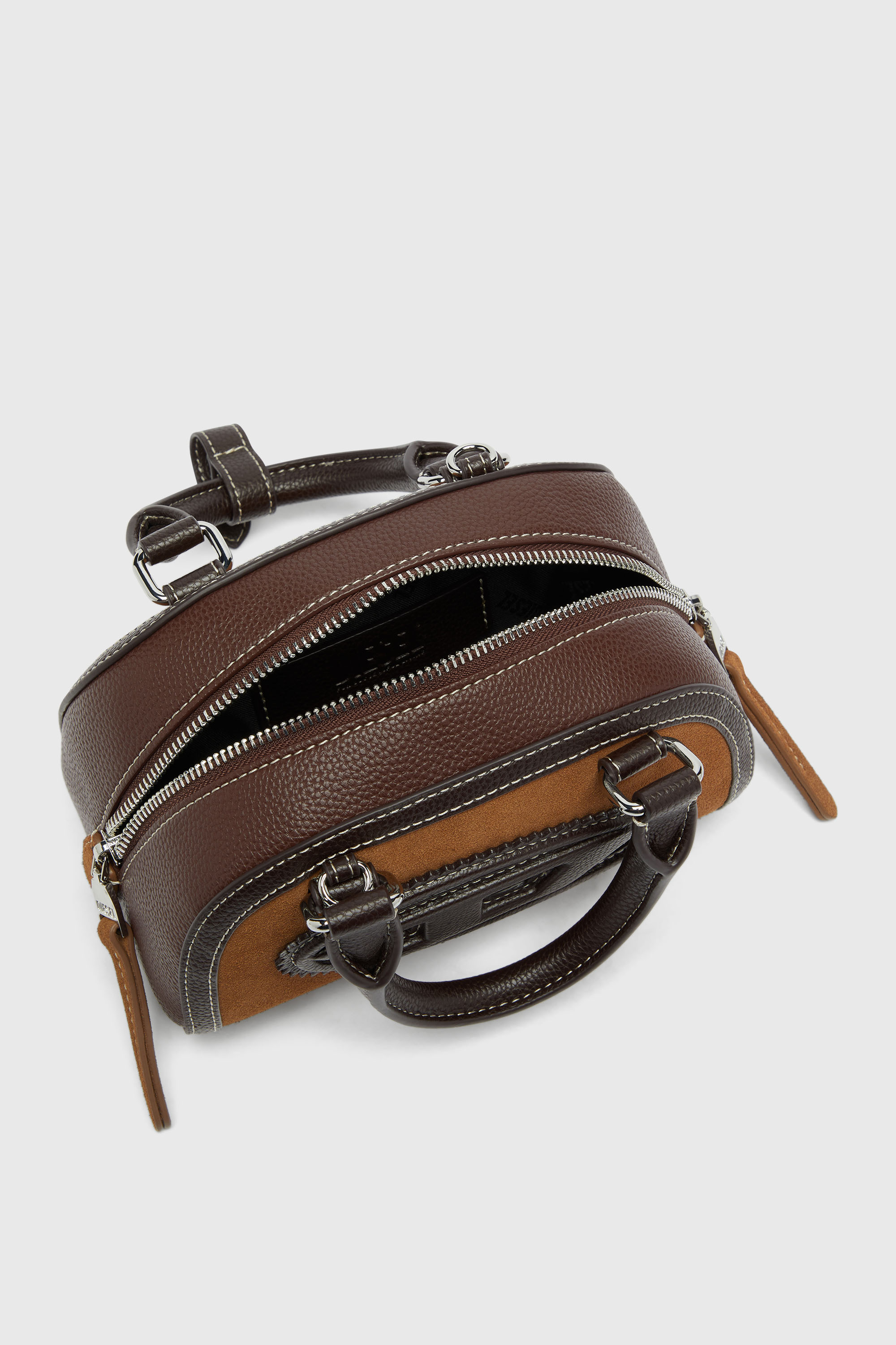 Diesel - 1DR DOME CROSSBODY, 1DR Dome - Peque&ntilde;o bolso bowling de gamuza y PU granulado Mujer in Marr&oacute;n - 3