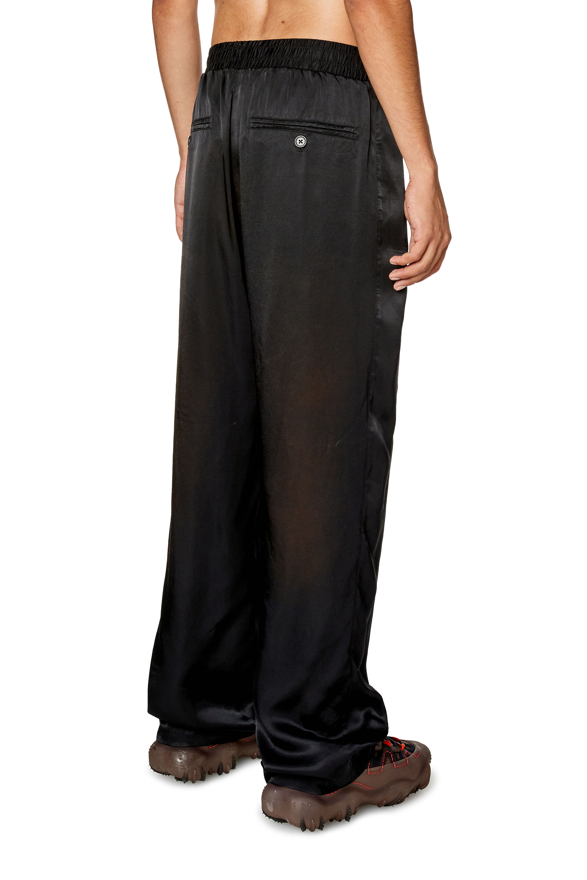 Diesel - P-SMASH, Pantalones de sat&eacute;n solarizado Hombre in Negro - 4