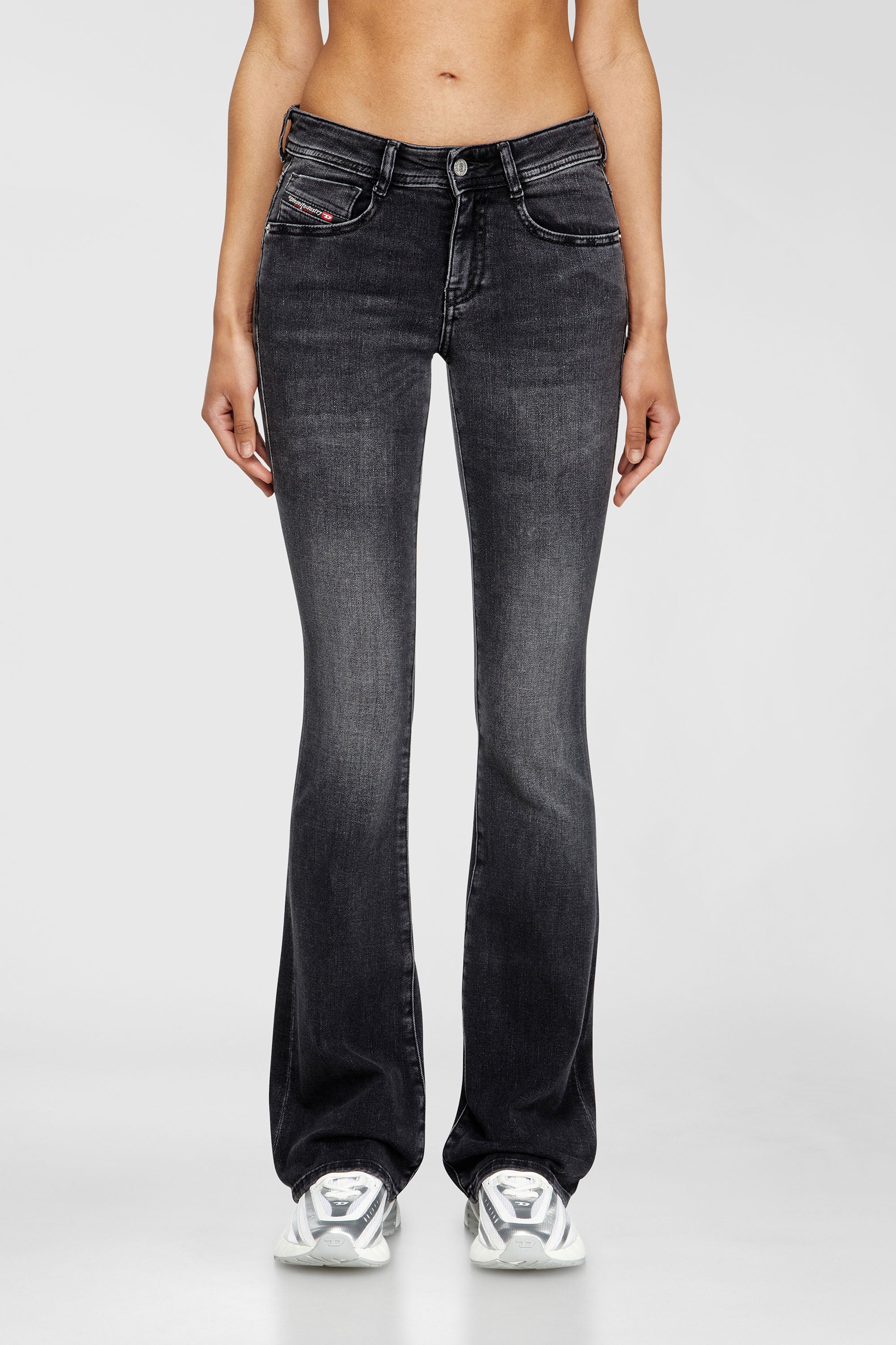 Diesel - Bootcut Jeans 1969 D-Ebbey 0DBDN Mujer, Negro/Gris oscuro - 2