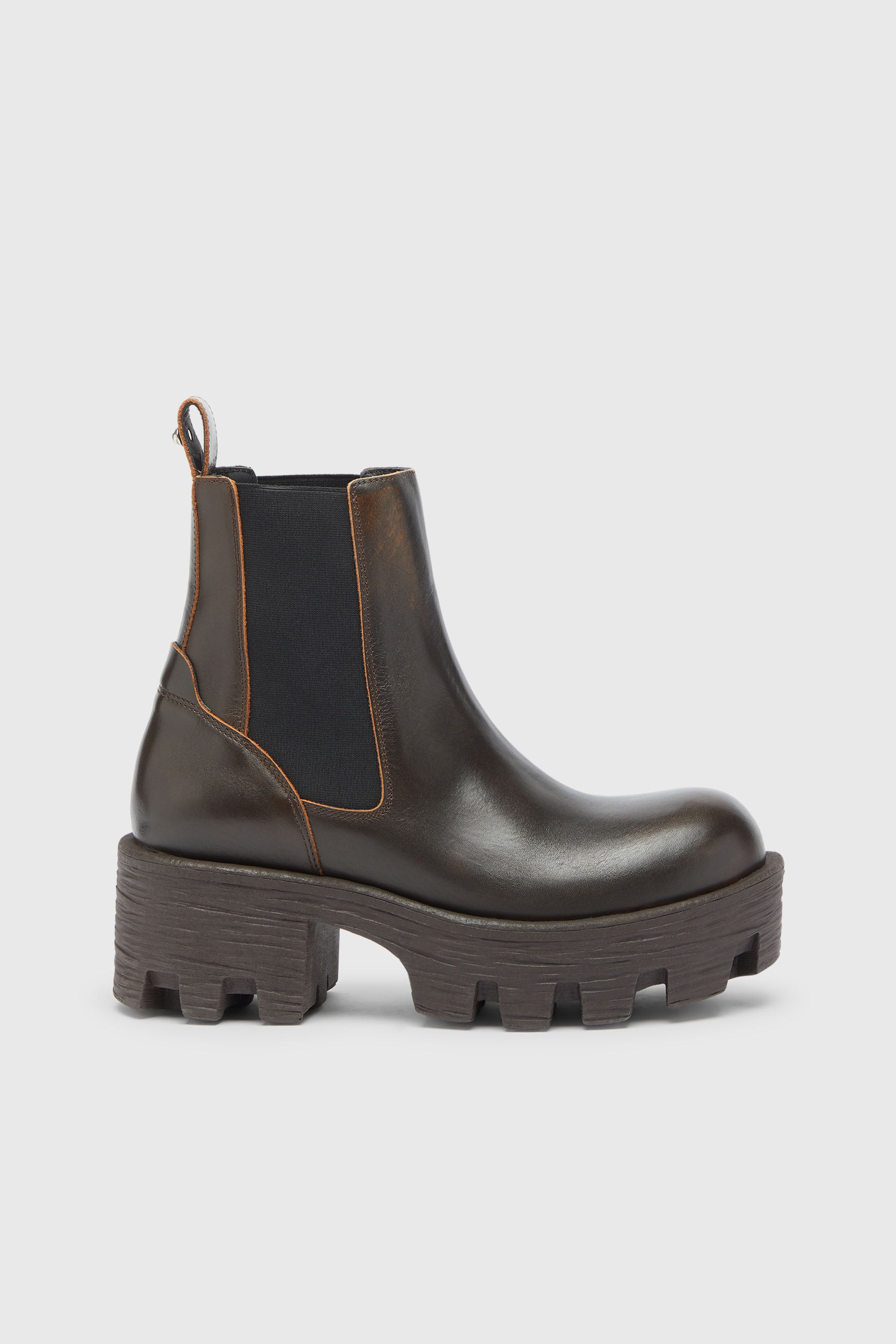 Diesel - D-HAMMER CHUNKY W, D-Hammer - Bottines Chelsea en cuir avec semelle crant&eacute;e Femme in Marron - 1