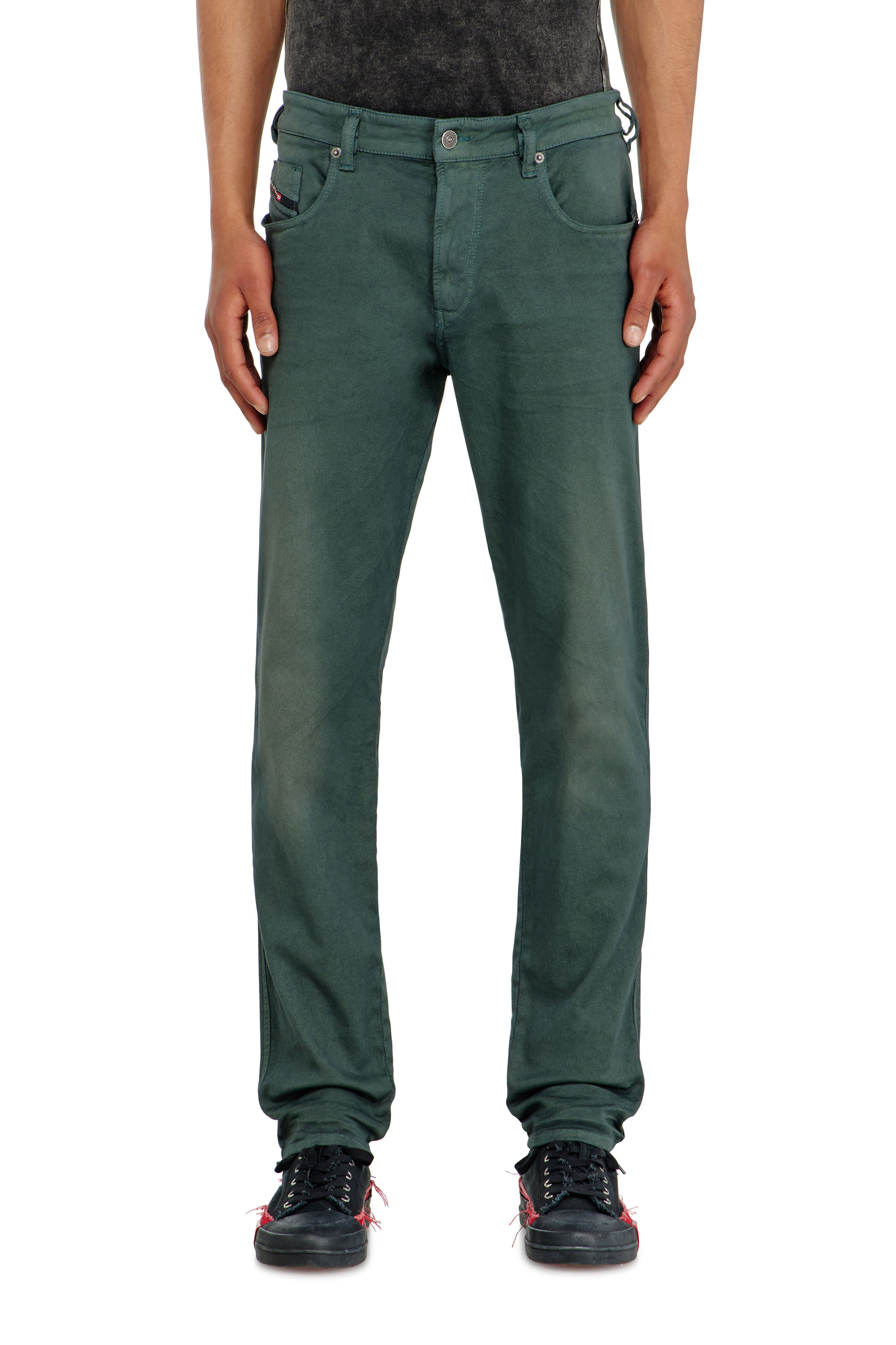 Diesel - Slim 2062 D-Strukt Joggjeans&reg; 0670M Hombre, Verde Oscuro - 2