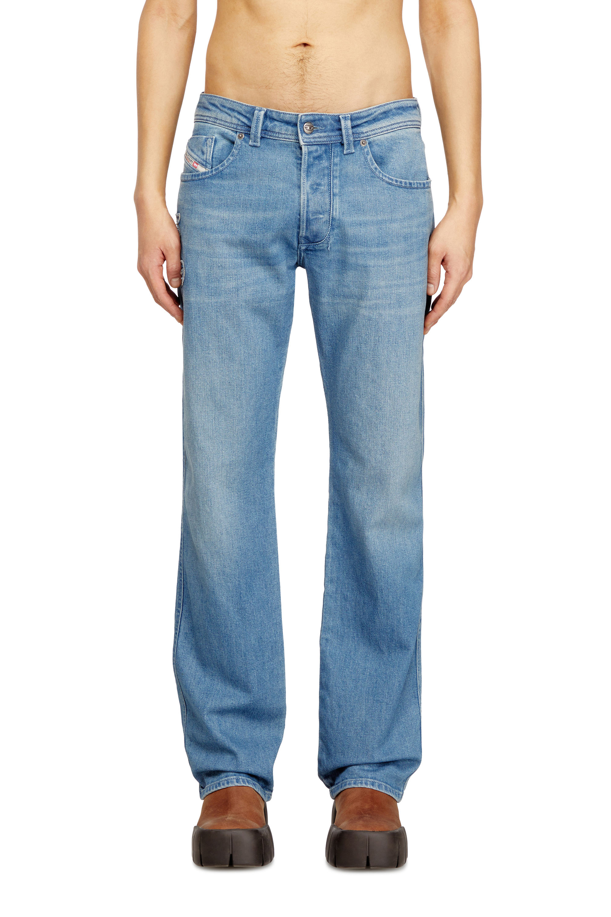 Diesel - Regular Jeans 1985 Larkee 09Q18 Homme, Bleu Clair - Image 1