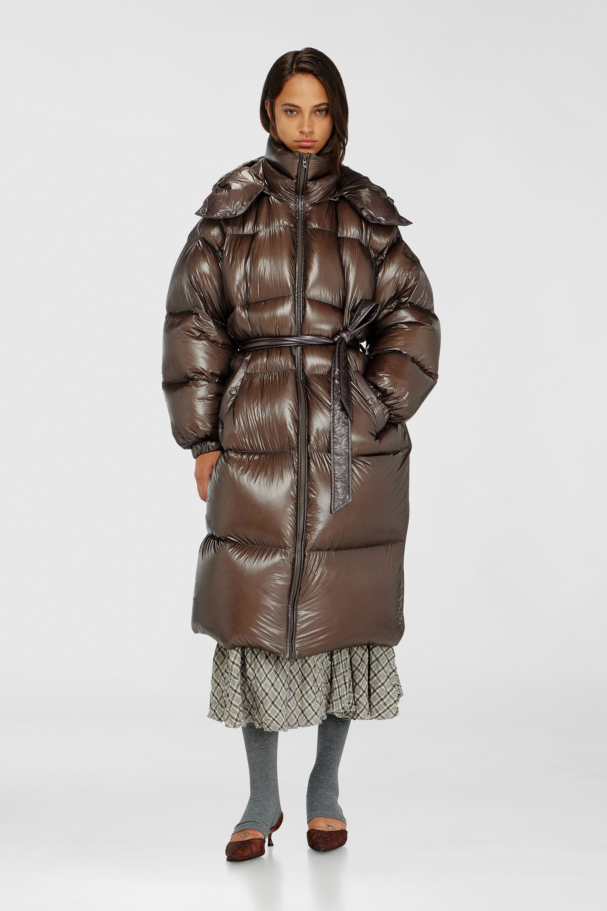 Diesel - W-ISHER, Female's Down puffer coat in ultra-light ripstop in Brown - 2