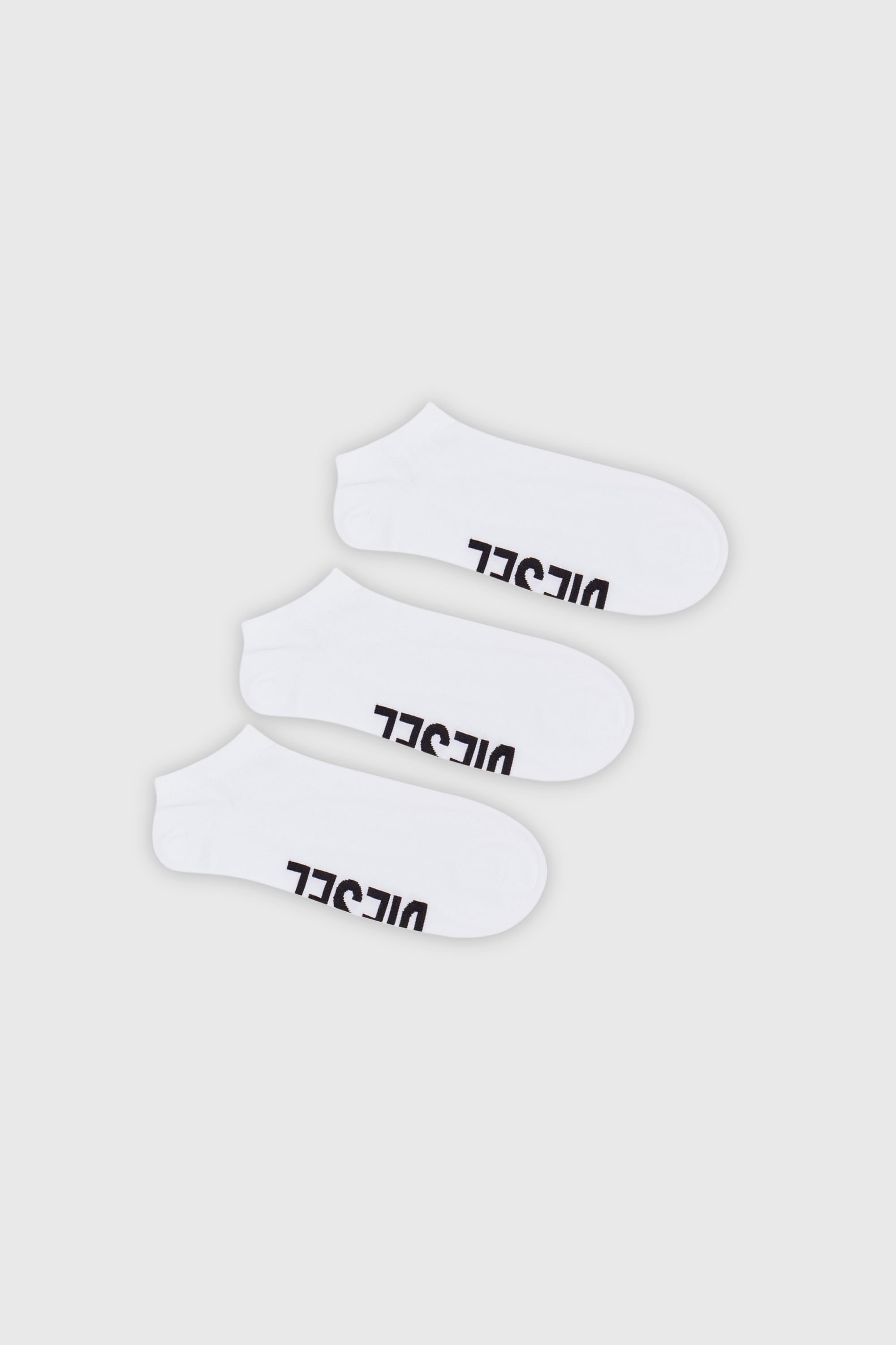 Diesel - SKM-GOST-THREEPACK, Male's Three-pack low-cut logo instep socks in White - 1