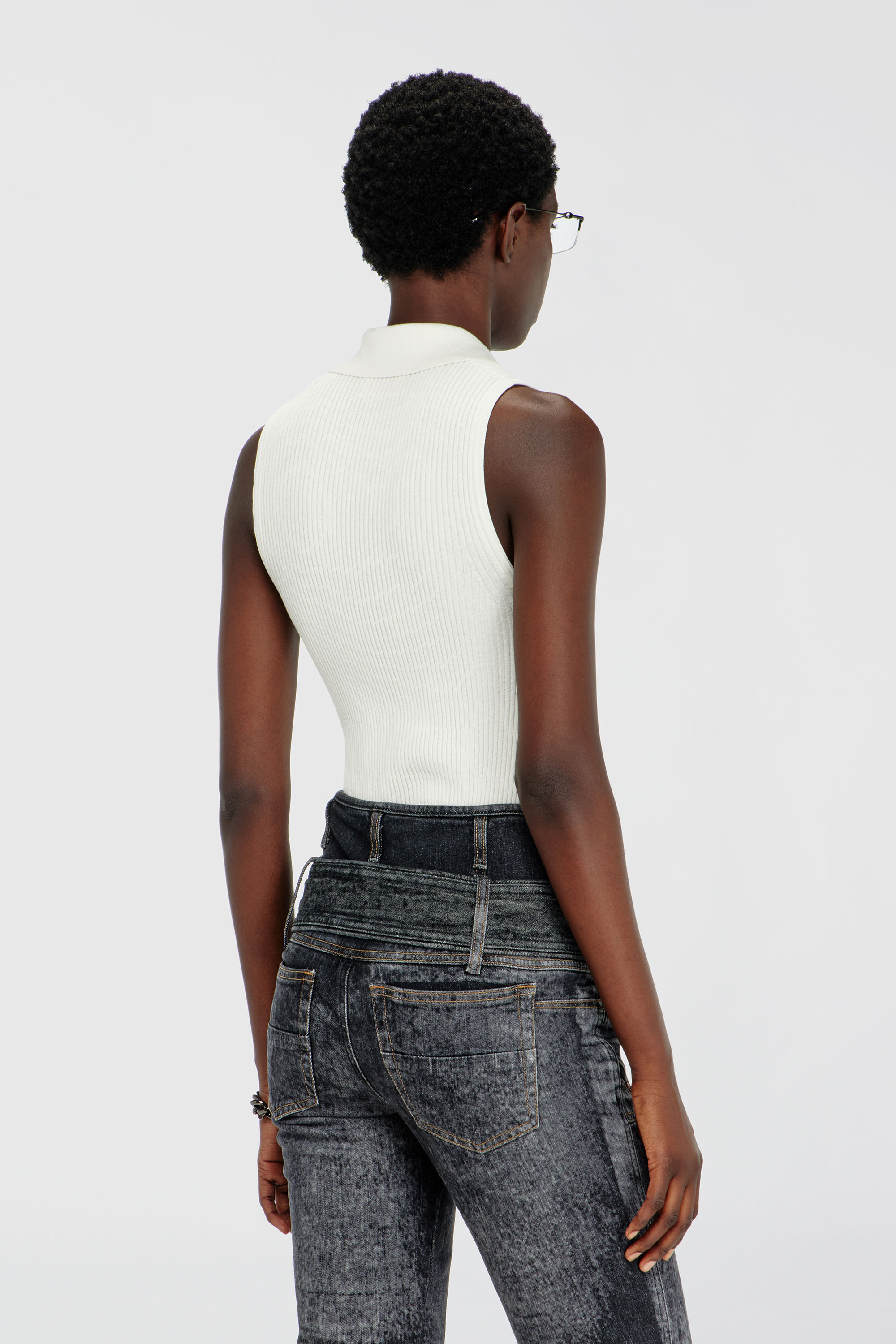 Diesel - M-LILITA, Top tipo polo sin mangas de punto acanalado en mezcla de seda Mujer in Blanco - 4