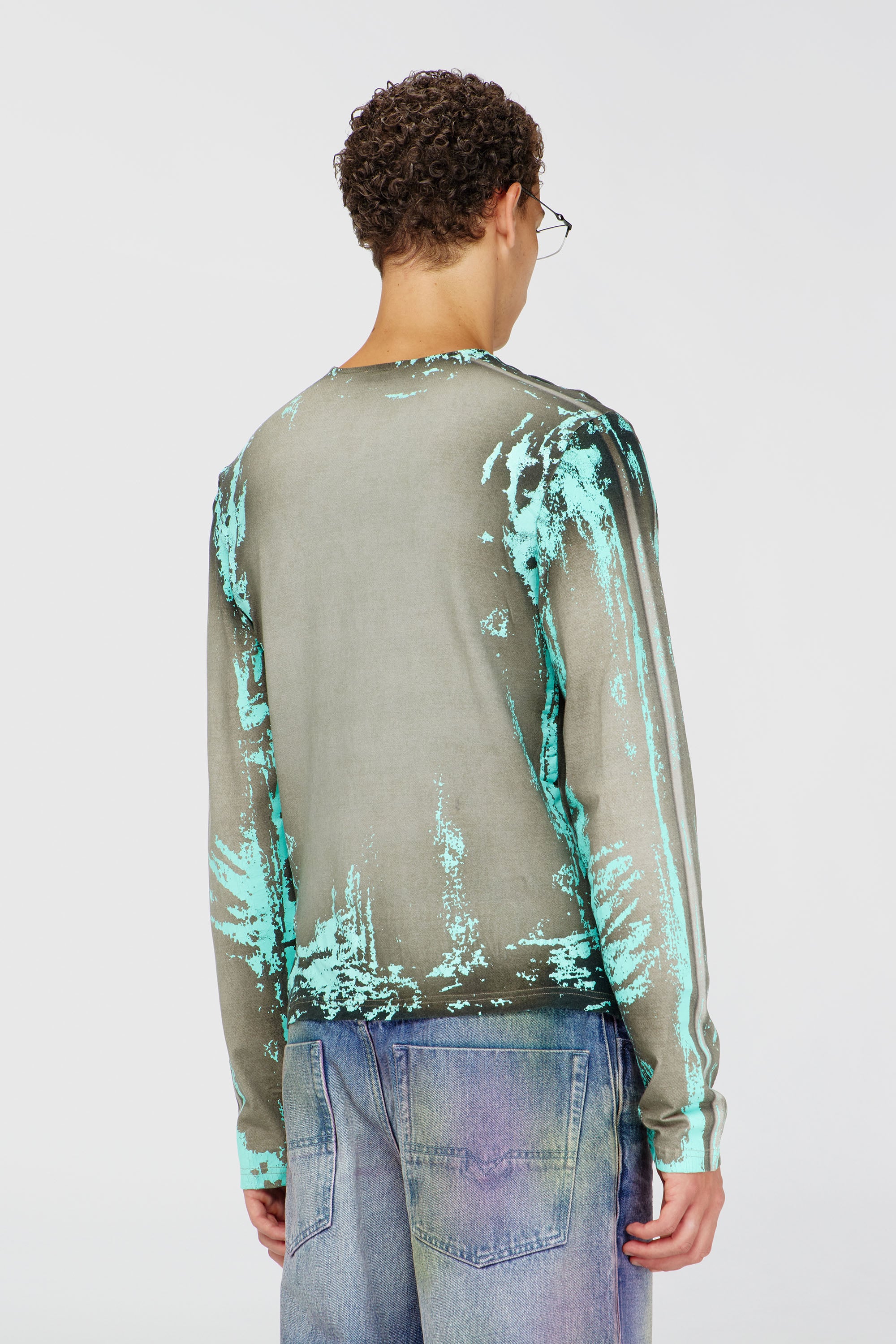 Diesel - T-FYNO-ML, Grandad t-shirt en jersey effet cuir craquel&eacute; Homme in Polychrome - 5