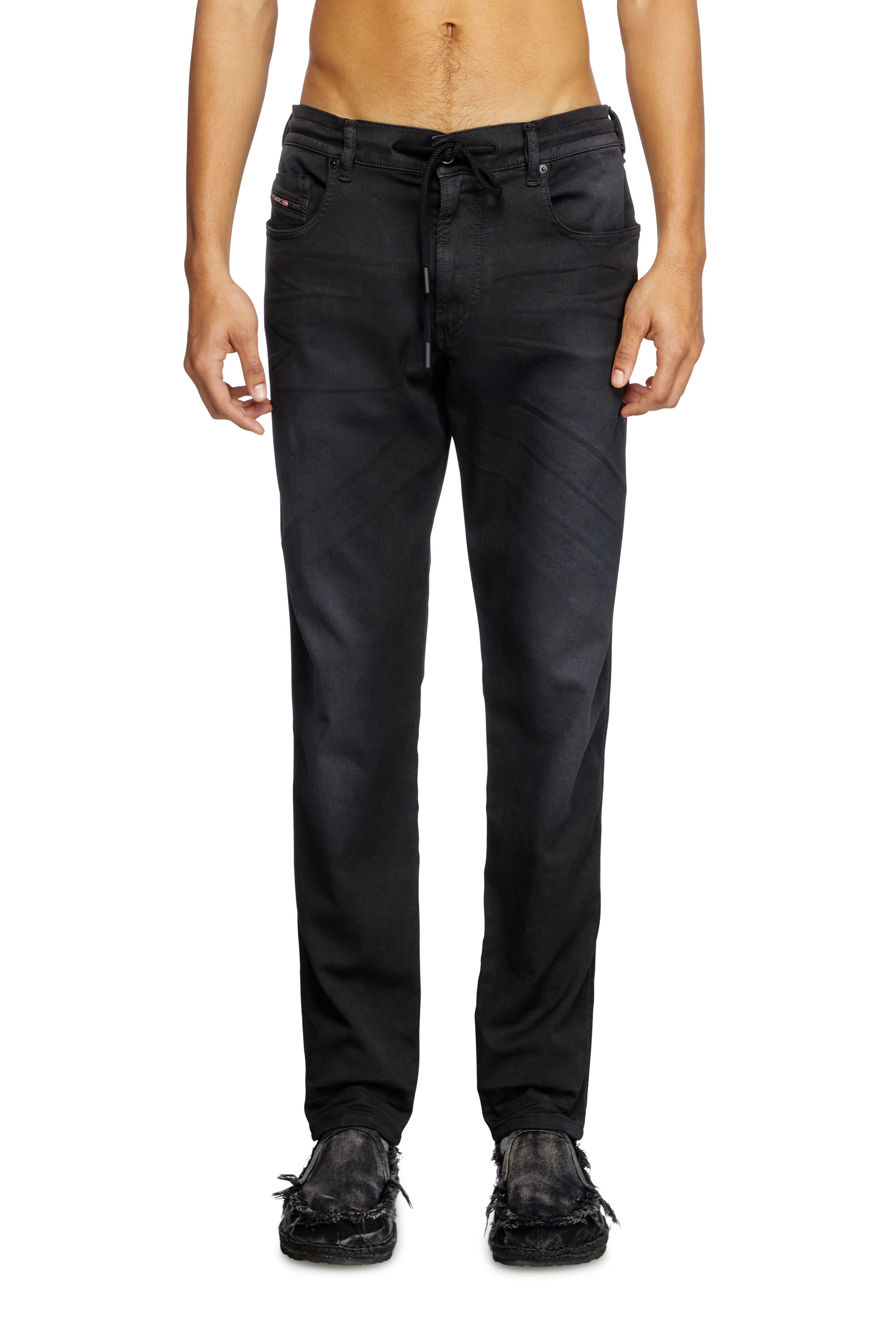 Diesel - Male's Slim 2062 D-Strukt Joggjeans® 0670M, Black - 2