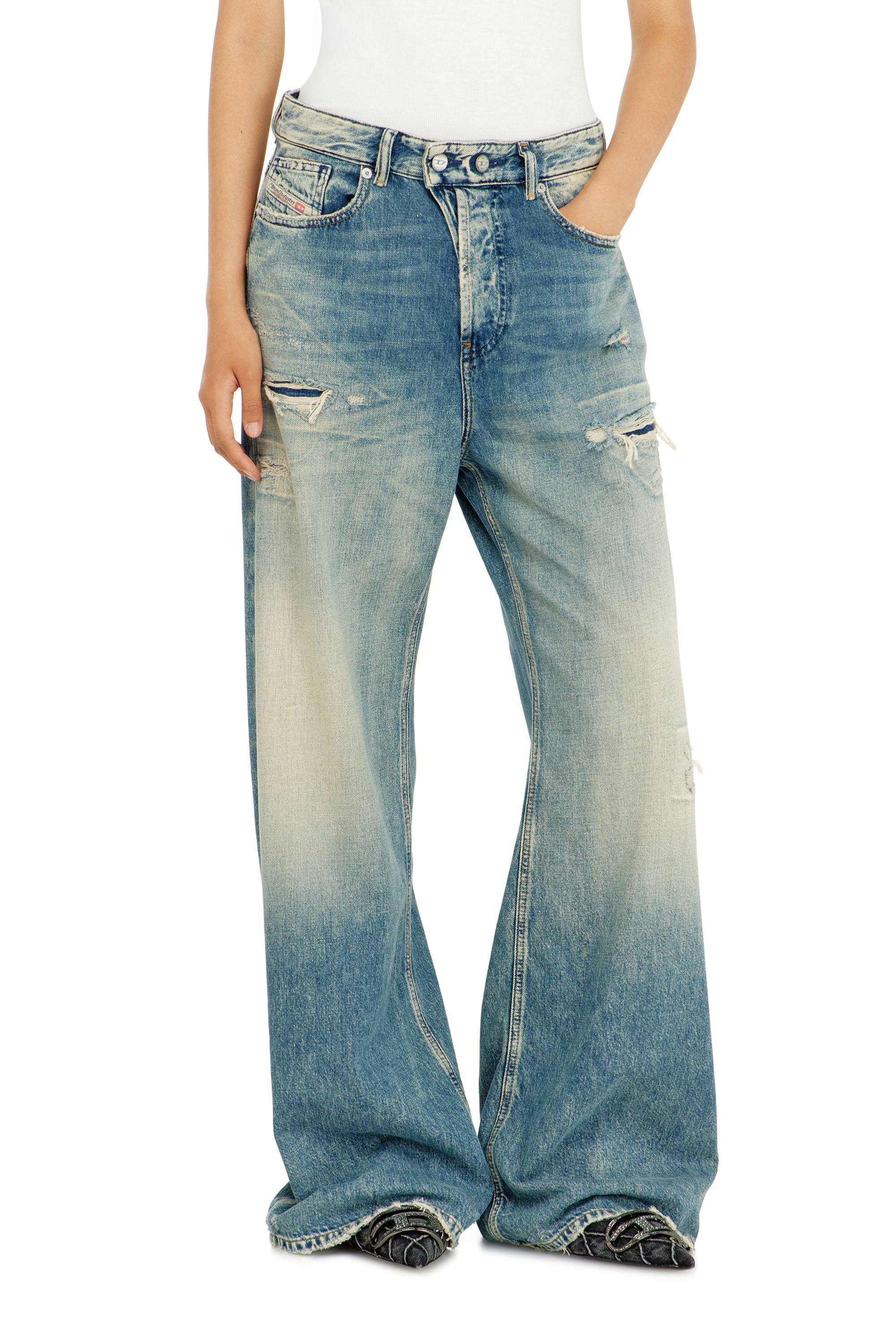 Diesel - Female's Relaxed Jeans 1996 D-Sire 09P62, Medium Blue - 4