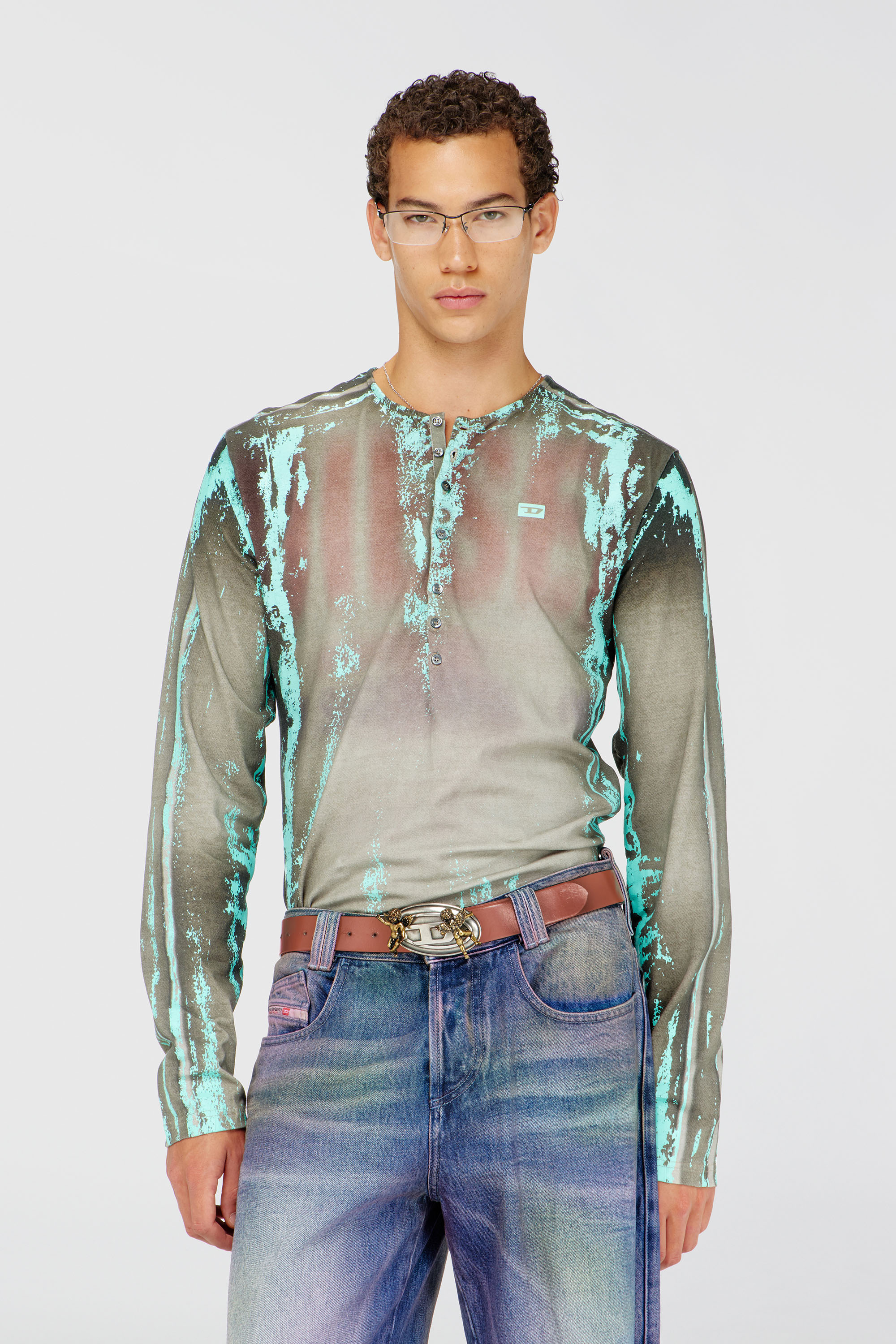 Diesel - T-FYNO-ML, Grandad t-shirt en jersey effet cuir craquel&eacute; Homme in Polychrome - 3