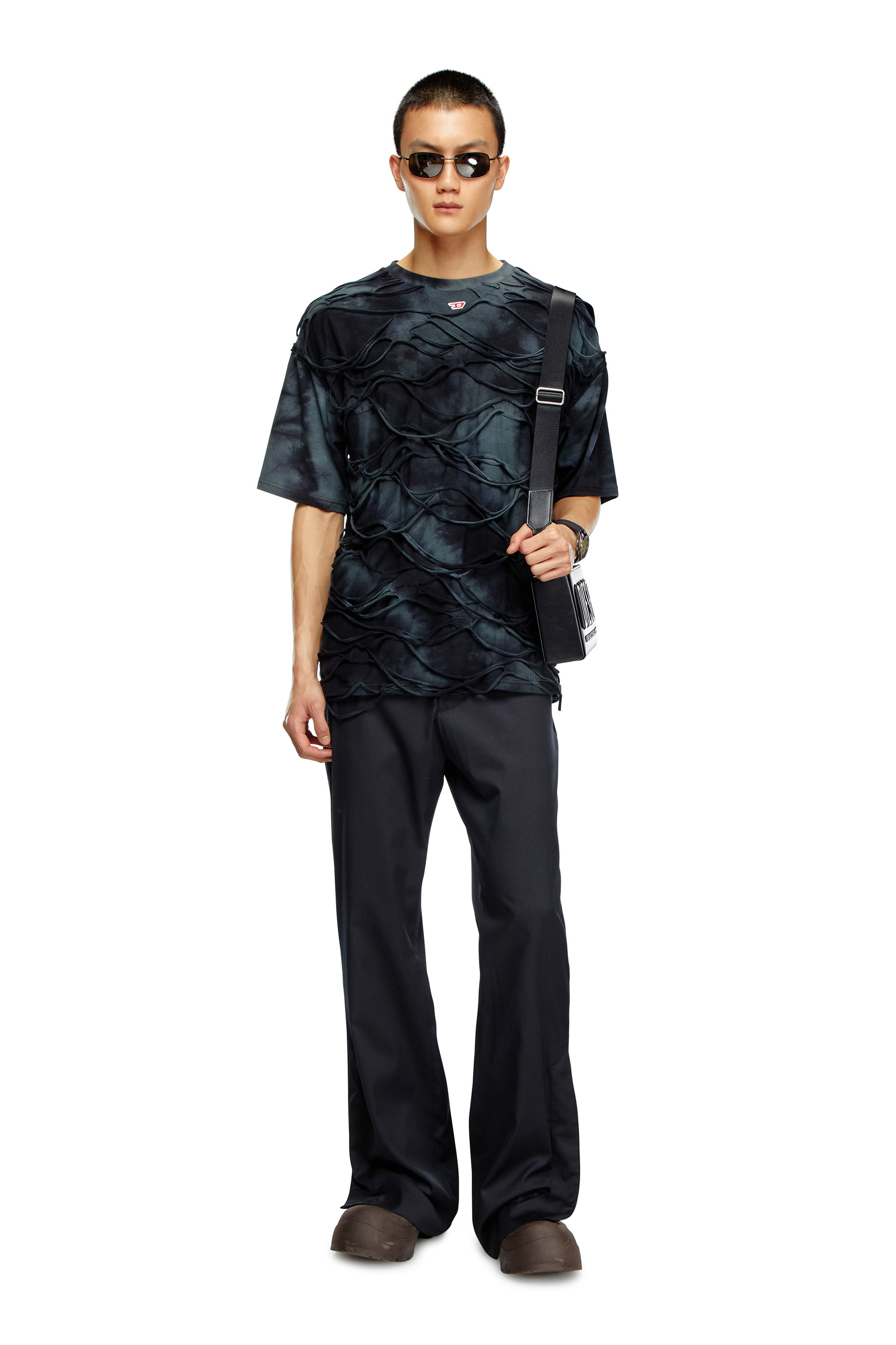 Diesel - T-BOXKET, Male's T-shirt with floating strands in Black - 2