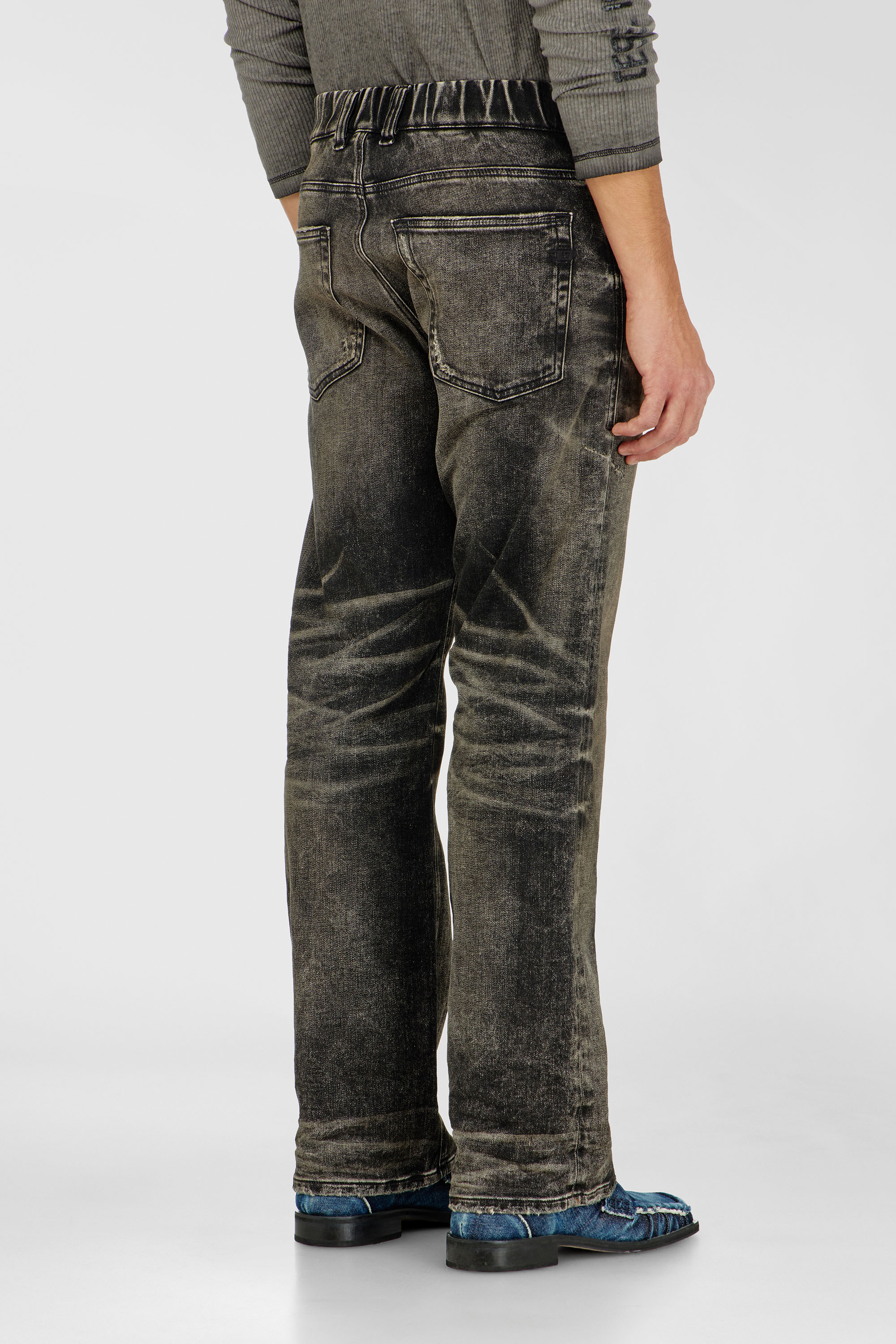 Diesel - Relaxed 2080 D-Reel Joggjeans&reg; 09R21 Homme, Noir/Gris fonc&eacute; - Image 3