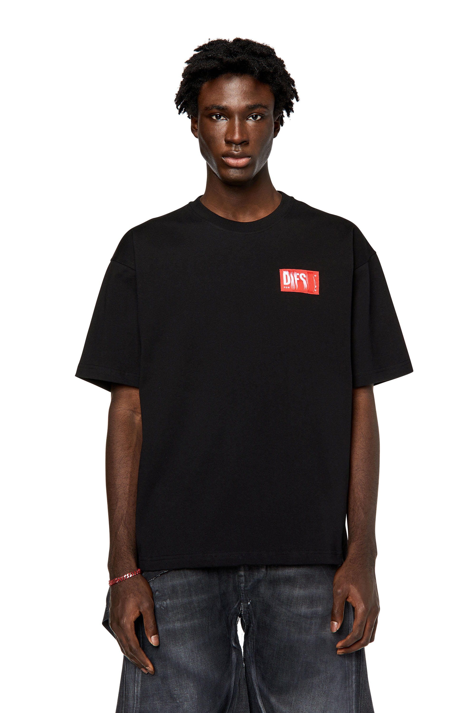 Diesel - T-NLABEL, Man's T-shirt with frayed logo patch in Black - 3
