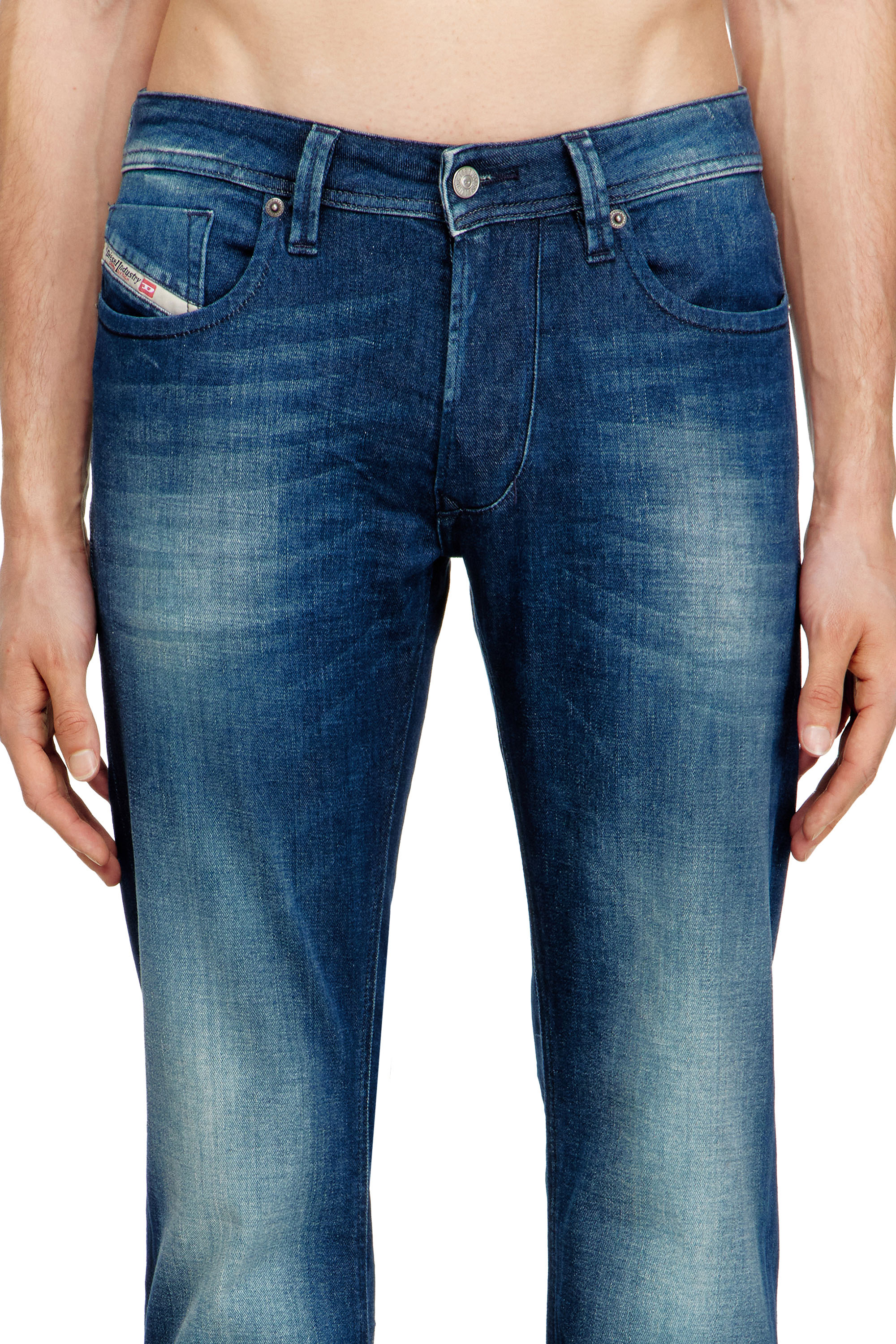 Diesel - Male's Regular Jeans 1985 Larkee 0ADBQ, Medium Blue - 4