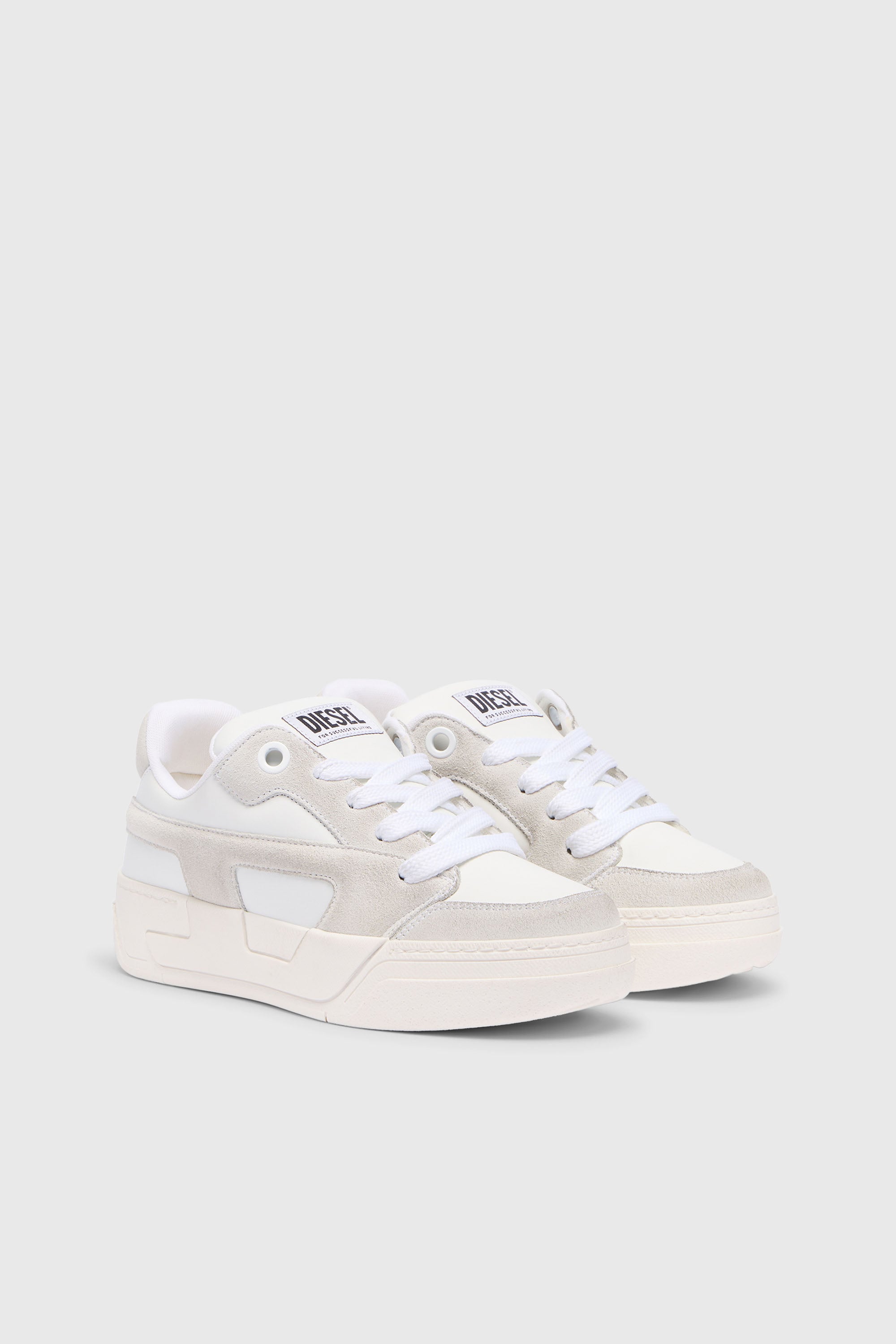 Diesel - S-D-OLLIE LOW W, D-Ollie-Zapatillas distressed en cuero y ante Mujer in Blanco - 2