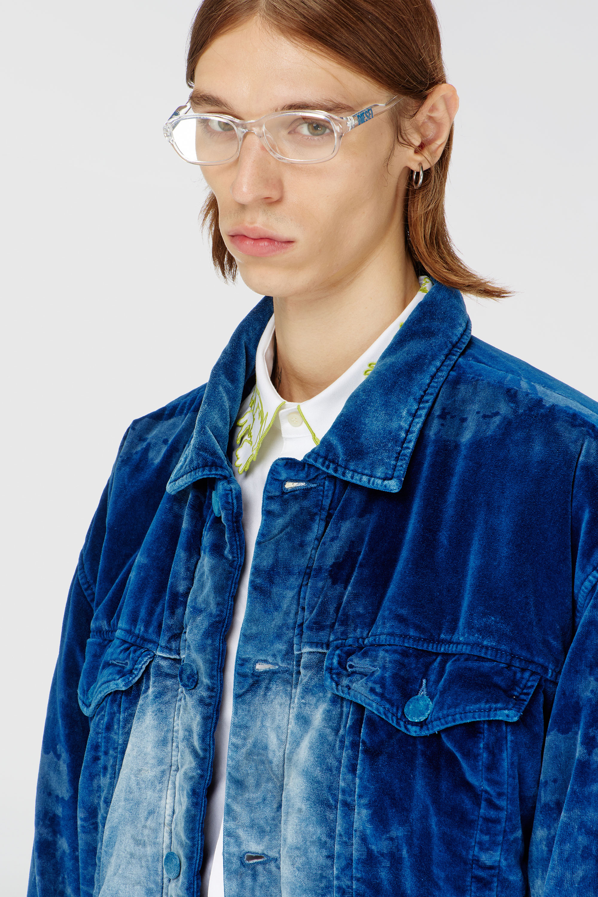 Diesel - D-MORVI-FSJ, Man's Elasticated trucker jacket in velvet denim in Dark Blue - 4