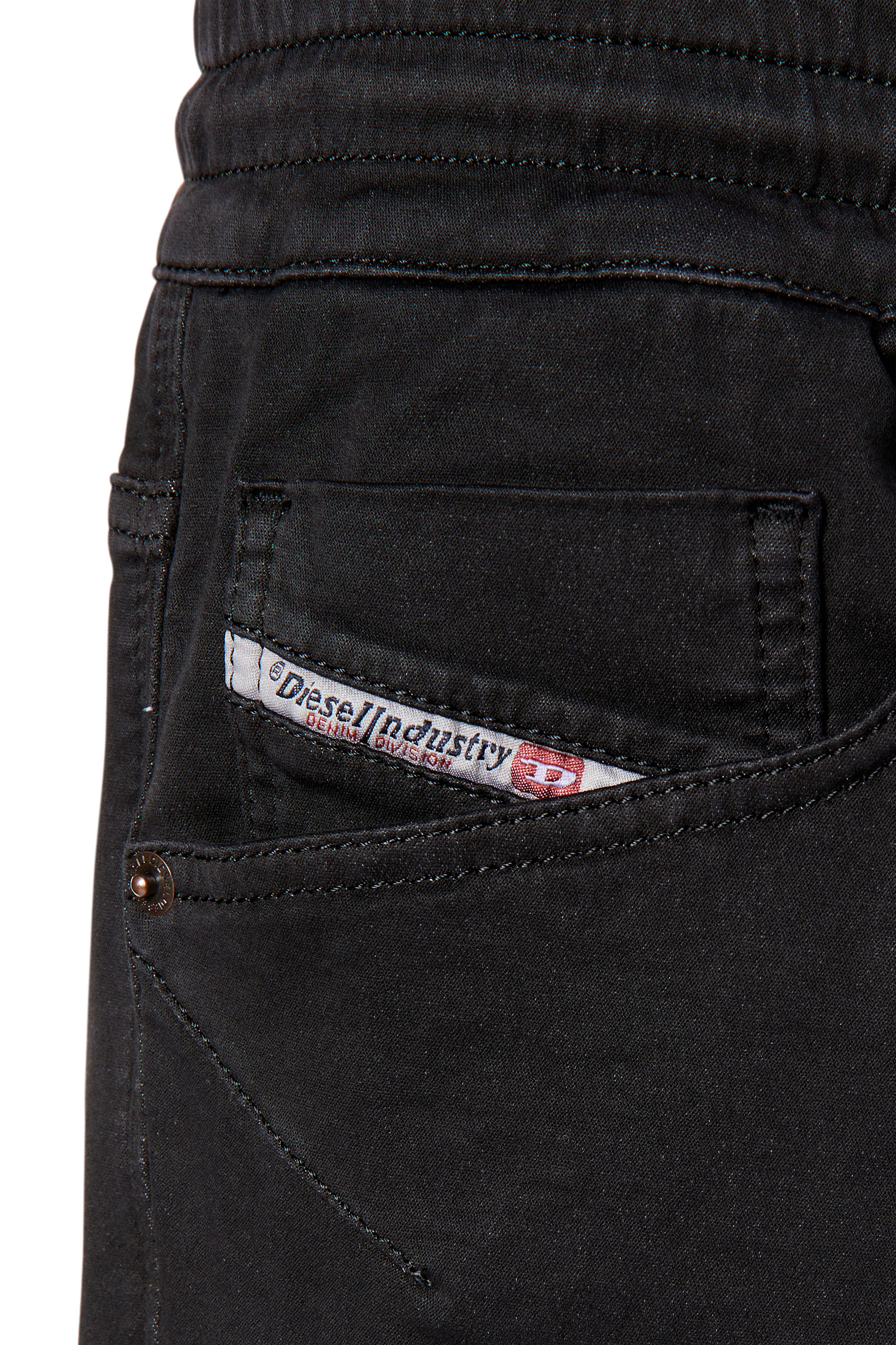 Diesel - Tapered 2040 D-Amage Joggjeans&reg; 068DY, Tapered 2040 D-Amage Joggjeans&reg; Hombre in Negro - 5