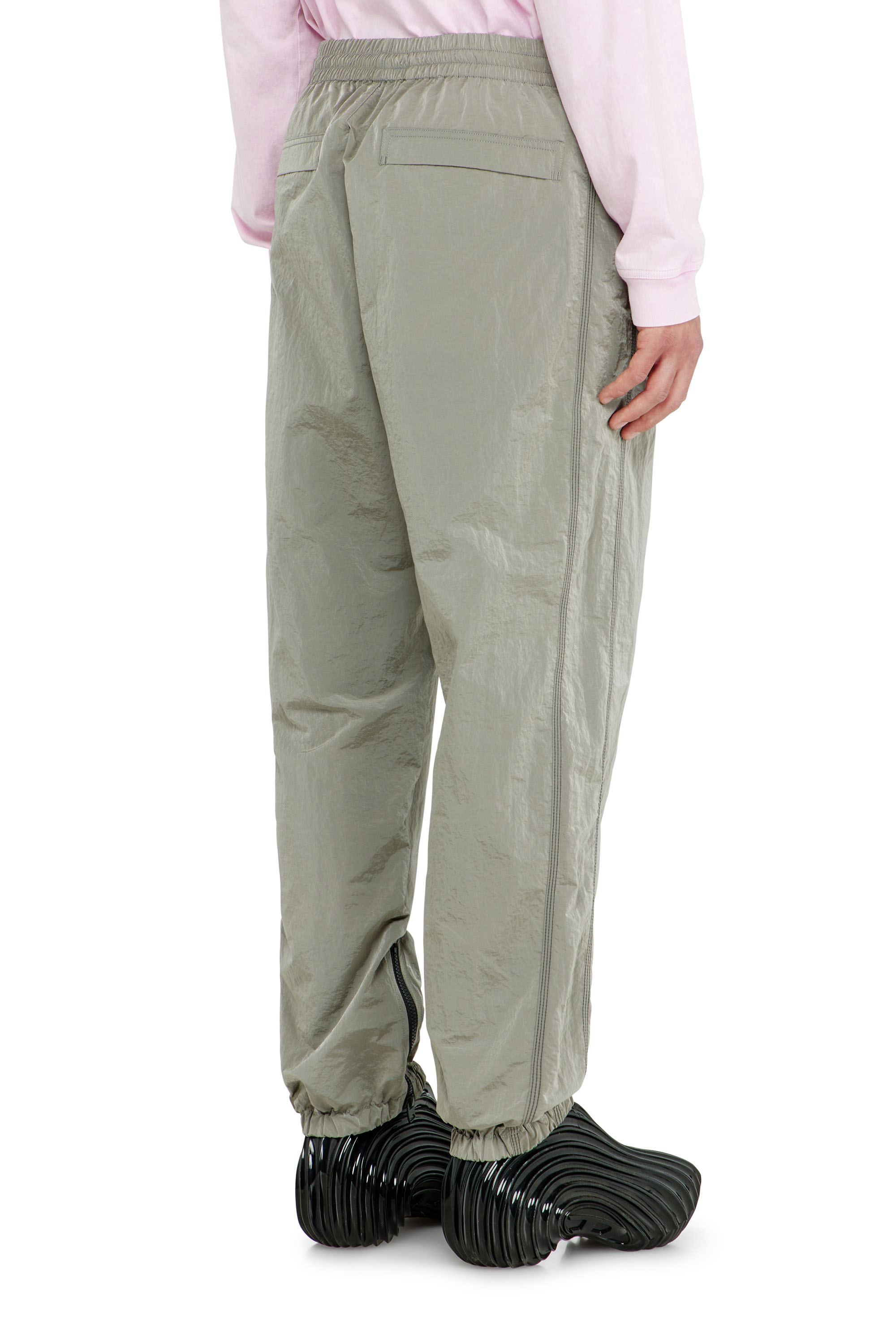 Diesel - P-ANOK, Pantalon en nylon &agrave; effet froiss&eacute; Homme in Gris - 3