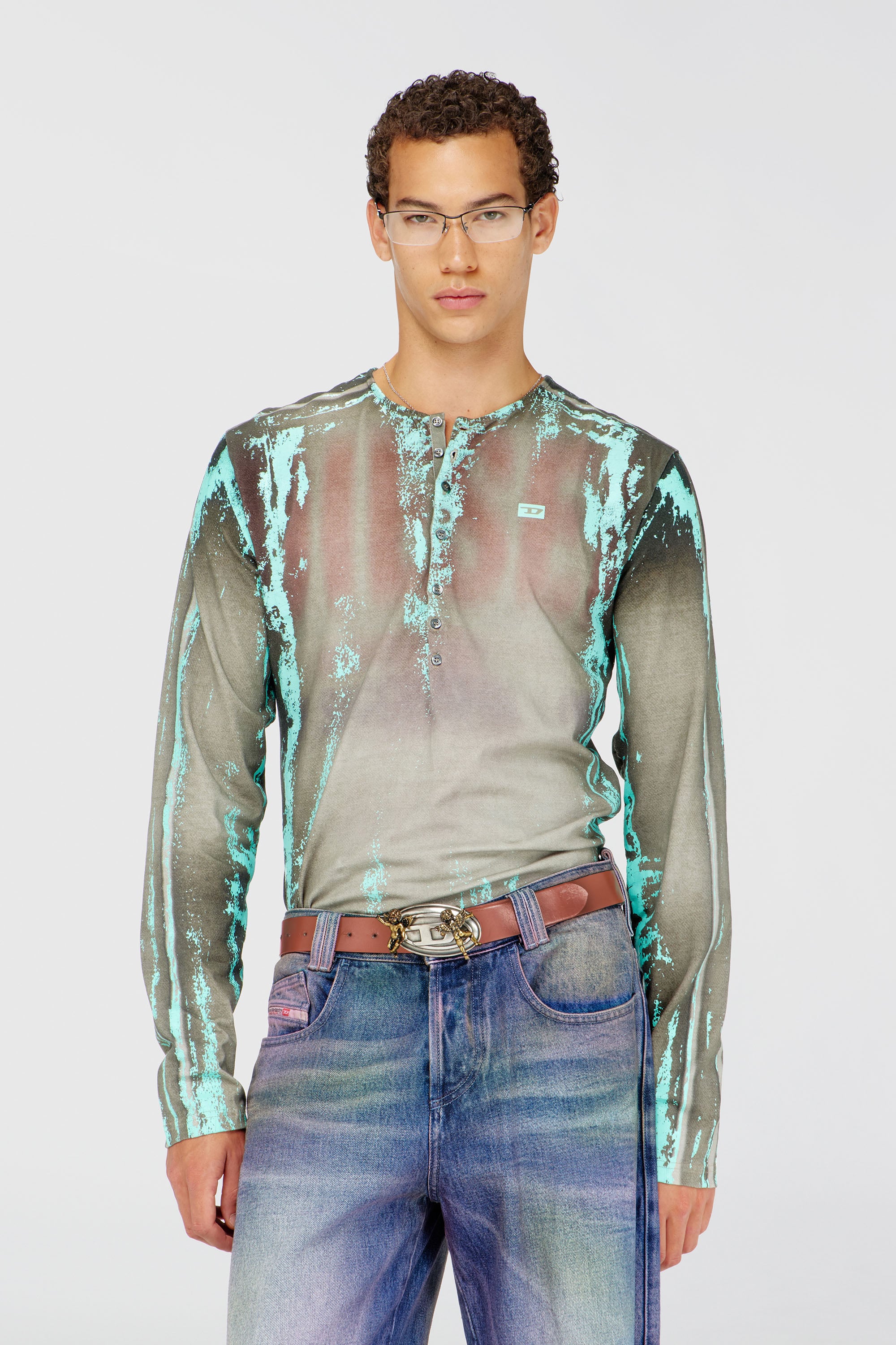Diesel - T-FYNO-ML, Grandad t-shirt en jersey effet cuir craquel&eacute; Homme in Polychrome - 2