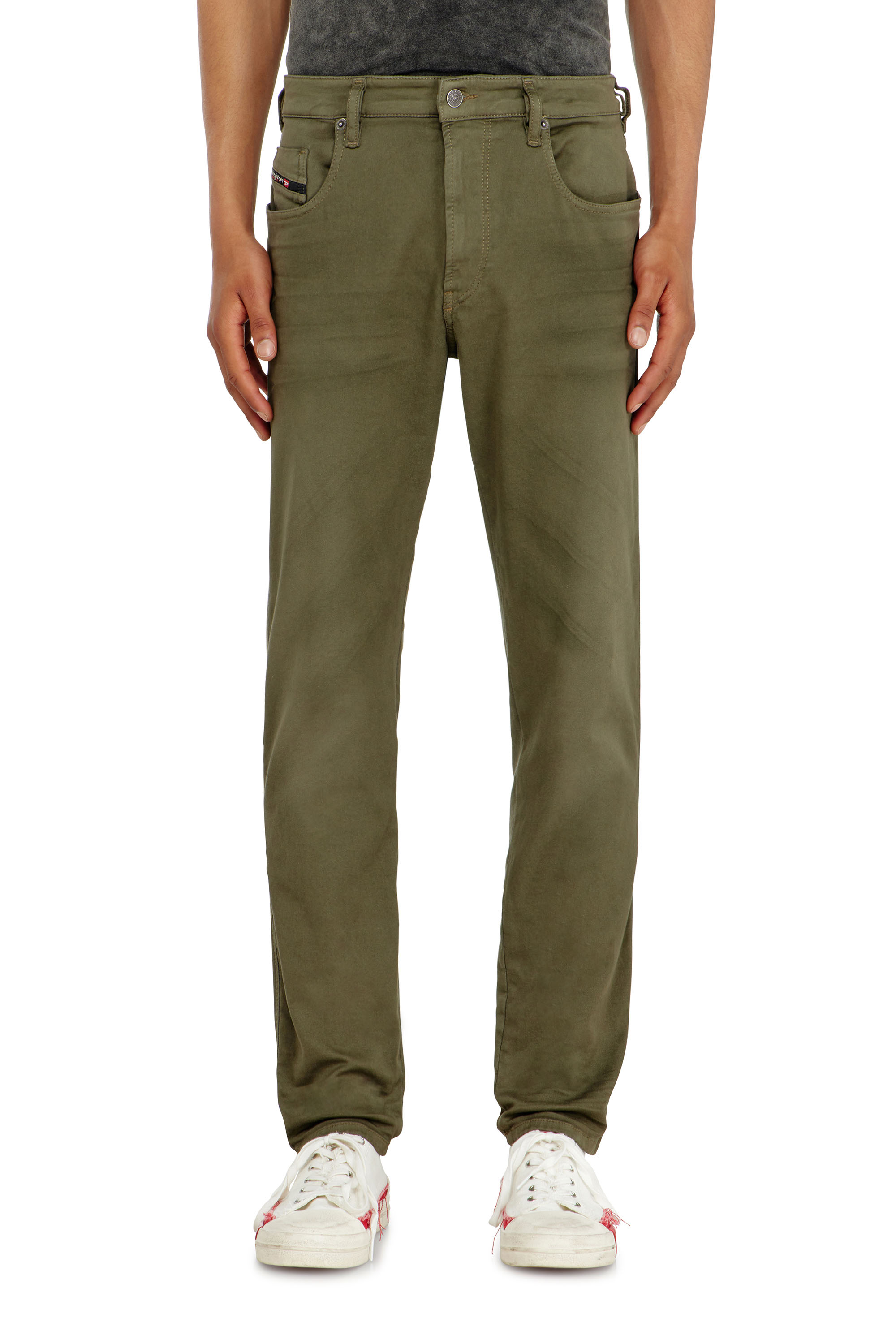 Diesel - Slim 2062 D-Strukt Joggjeans&reg; 0670M Hombre, Verde Militar - 2