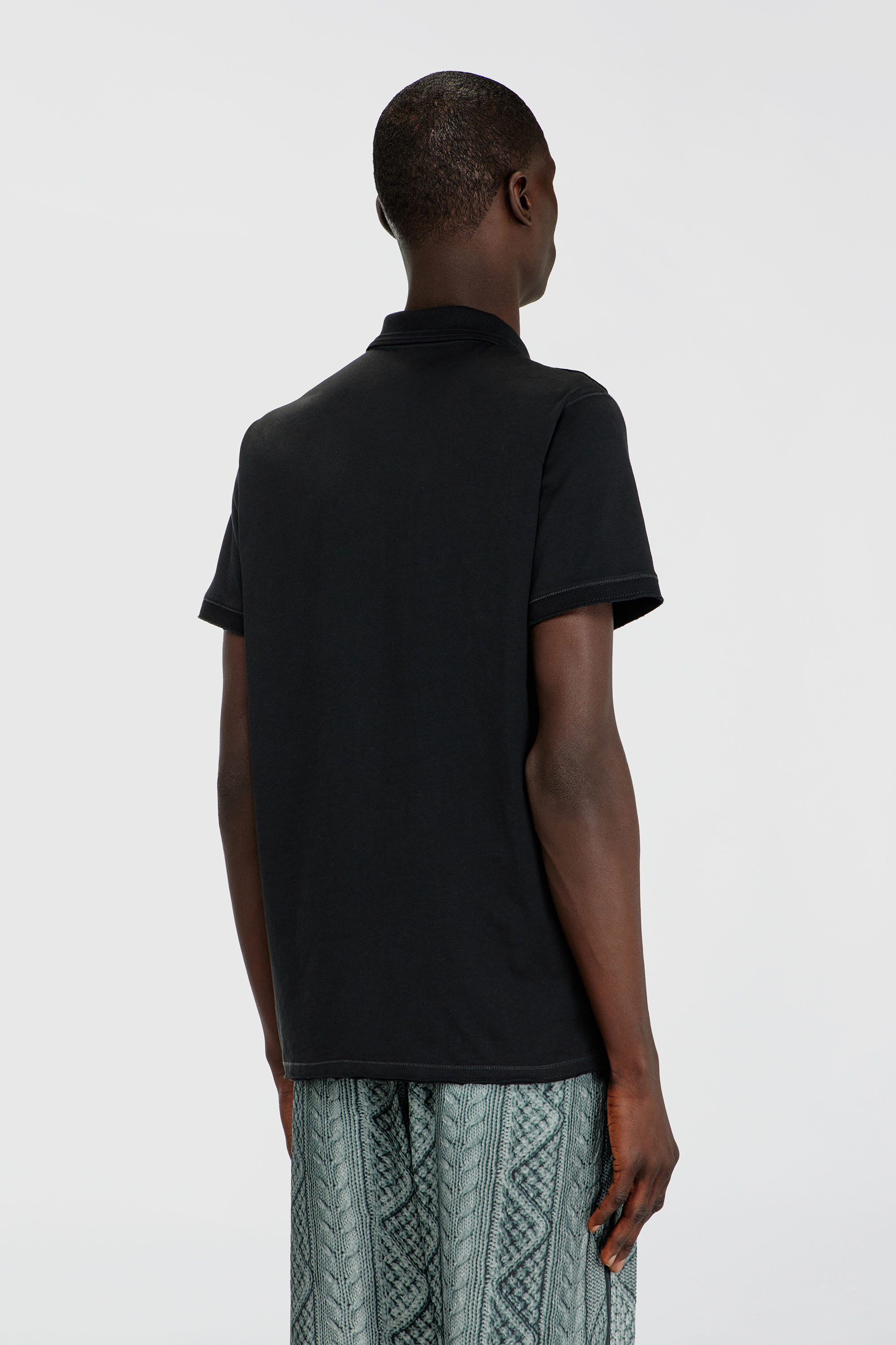 Diesel - T-PHEN, Polo en coton avec patch brod&eacute; Homme in Noir - 4
