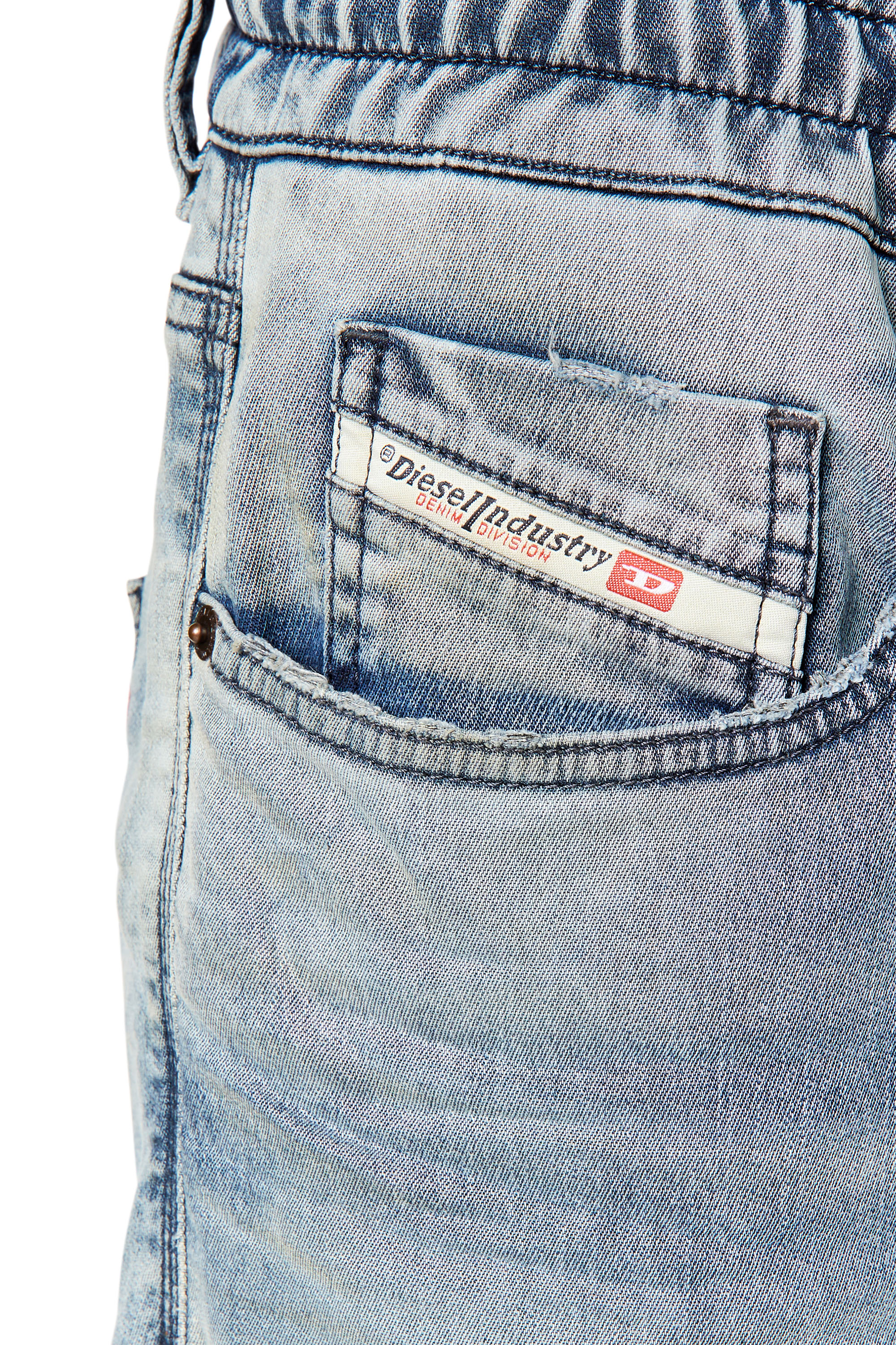Diesel - Slim 2060 D-Strukt Joggjeans&reg; 068DU, Man's Slim 2060 D-Strukt Joggjeans&reg; in Light Blue - 3