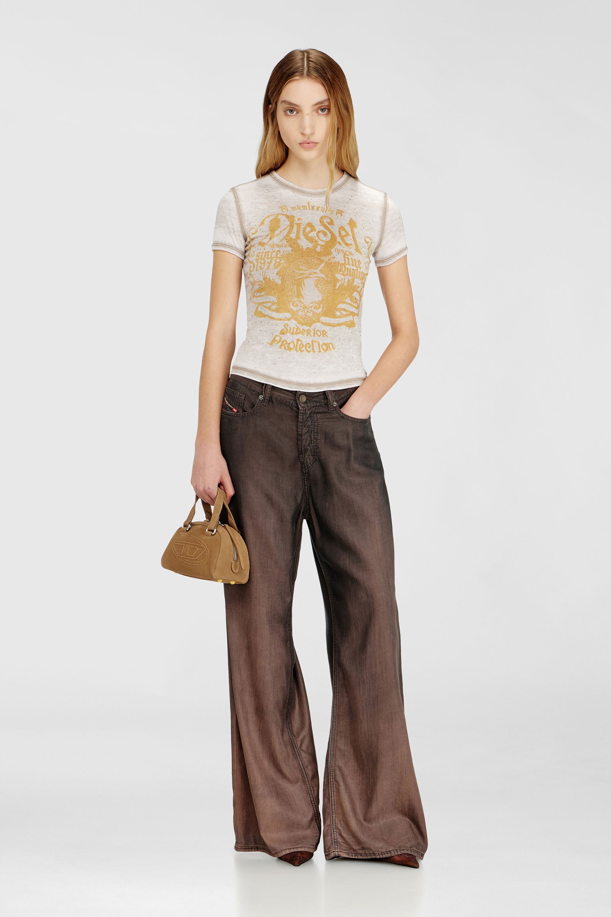 Diesel - T-UNCUTIES-LONG-AA3, Woman's Slim jersey T-shirt with print and studs in Oro/Grey - 2