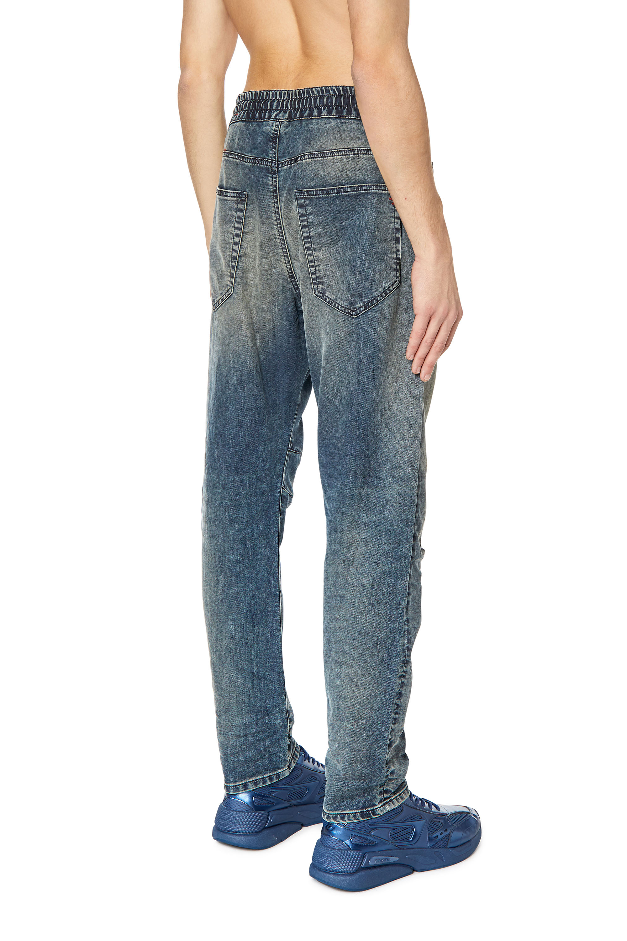 Tapered 2040 D-Amage Joggjeans&reg; 068DS, 